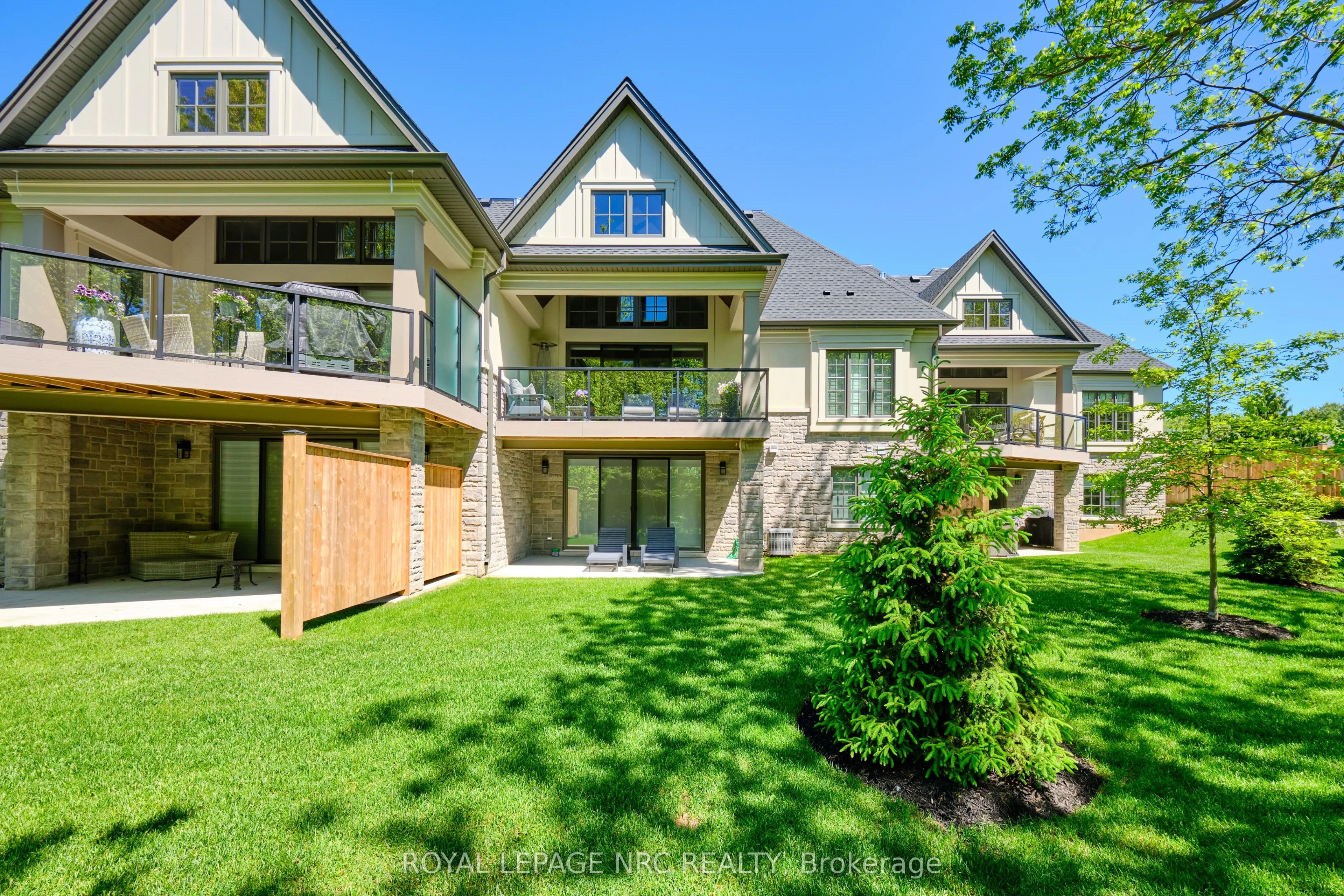 190 CANBORO Road, #18