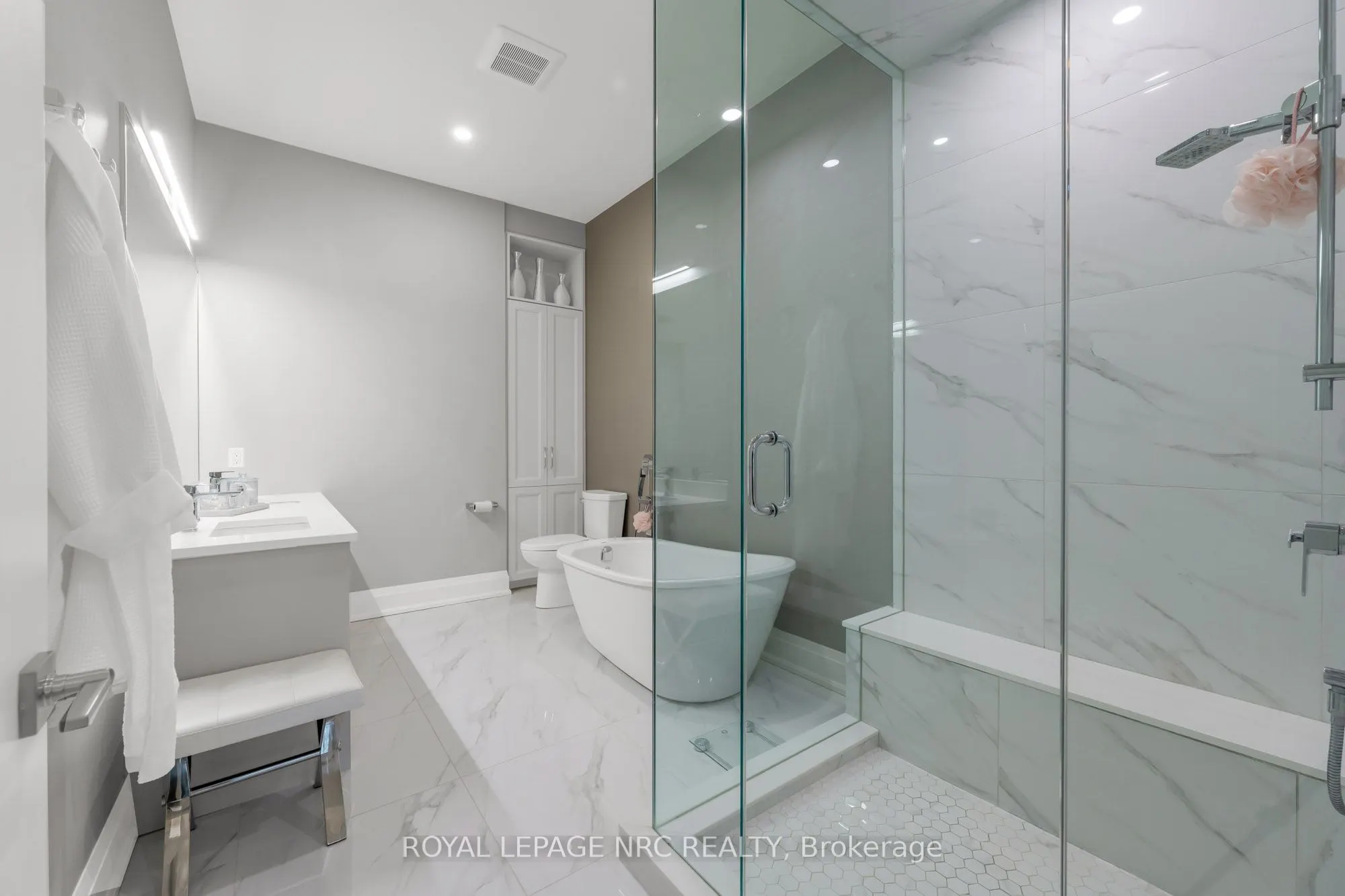 190 CANBORO Road, #18