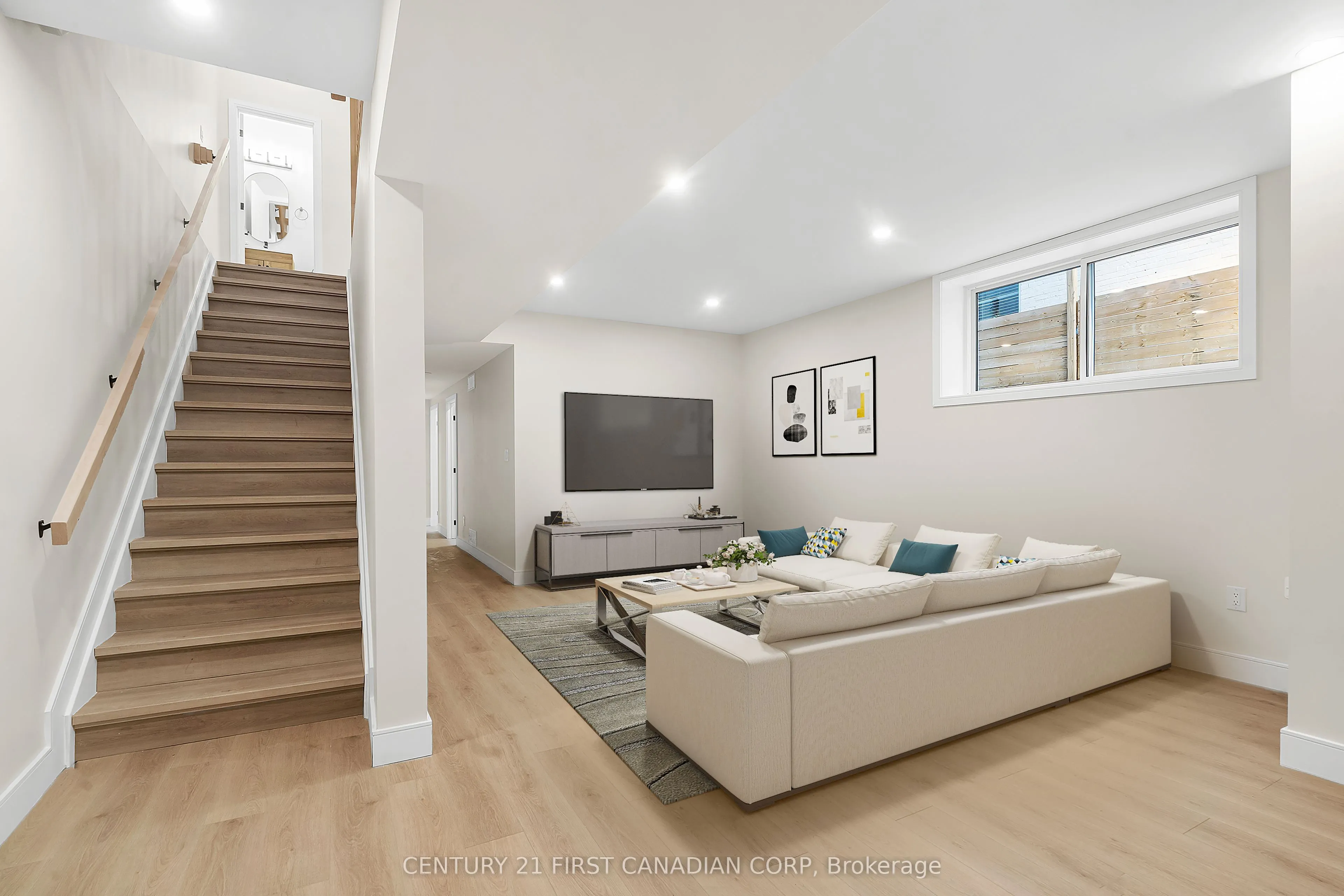858 WILLIAM Street