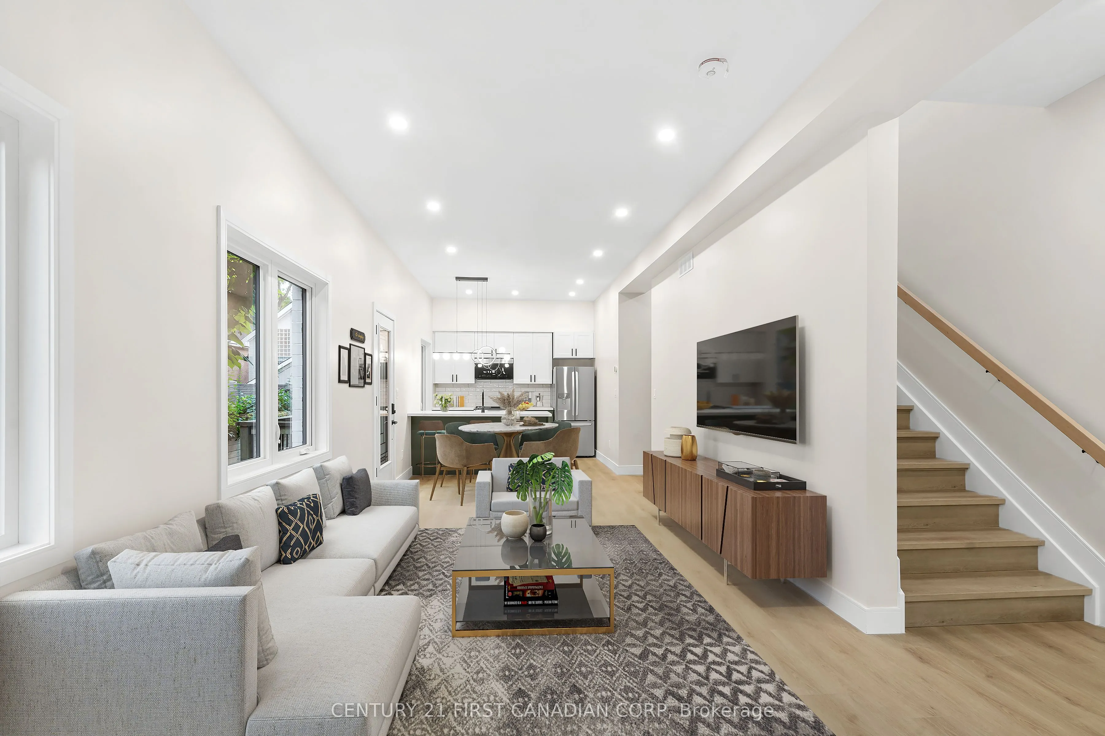 858 WILLIAM Street