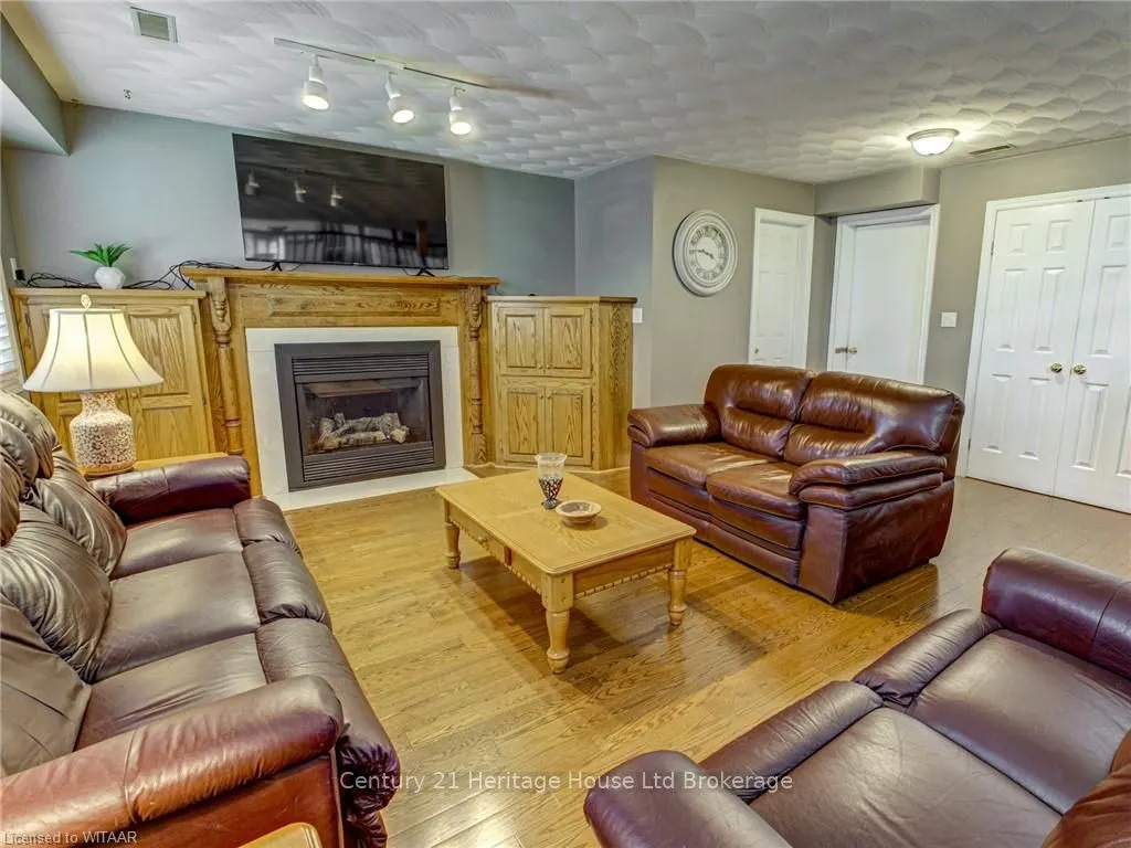 10 BLACKFOOT Place