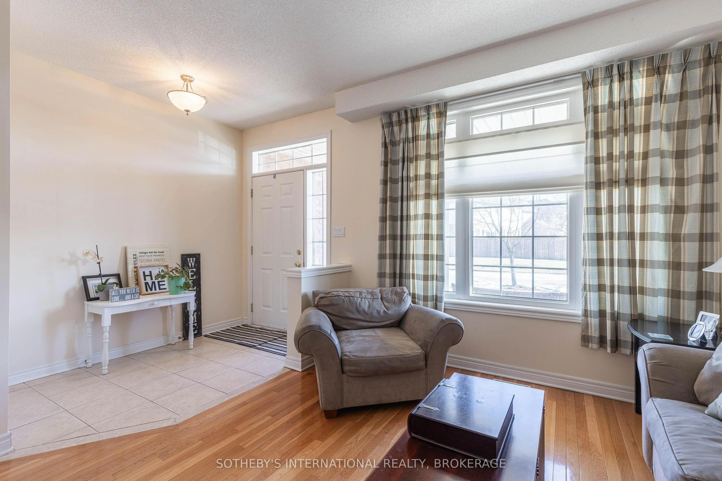 7 Honey Locust Circle