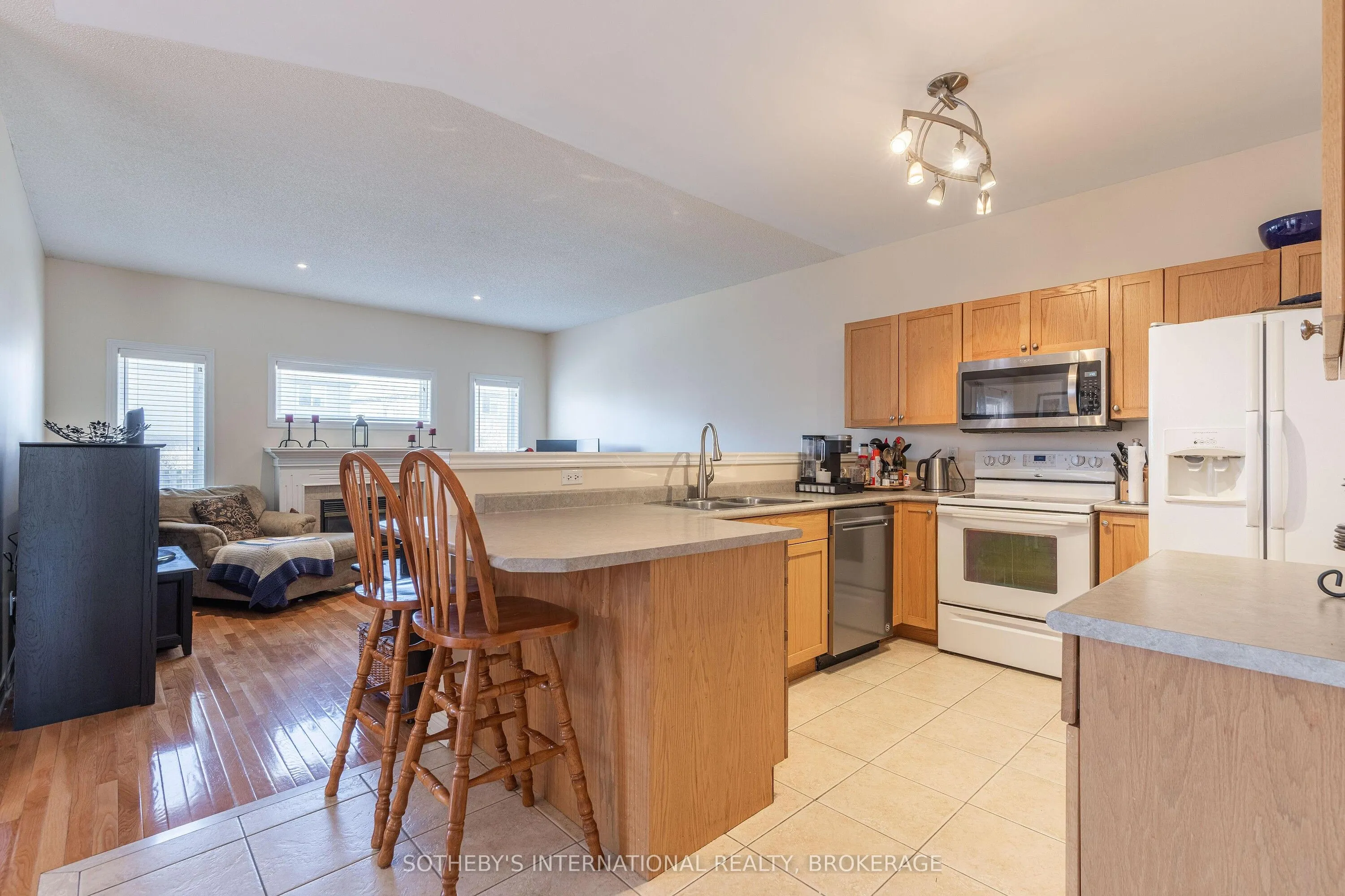 7 Honey Locust Circle