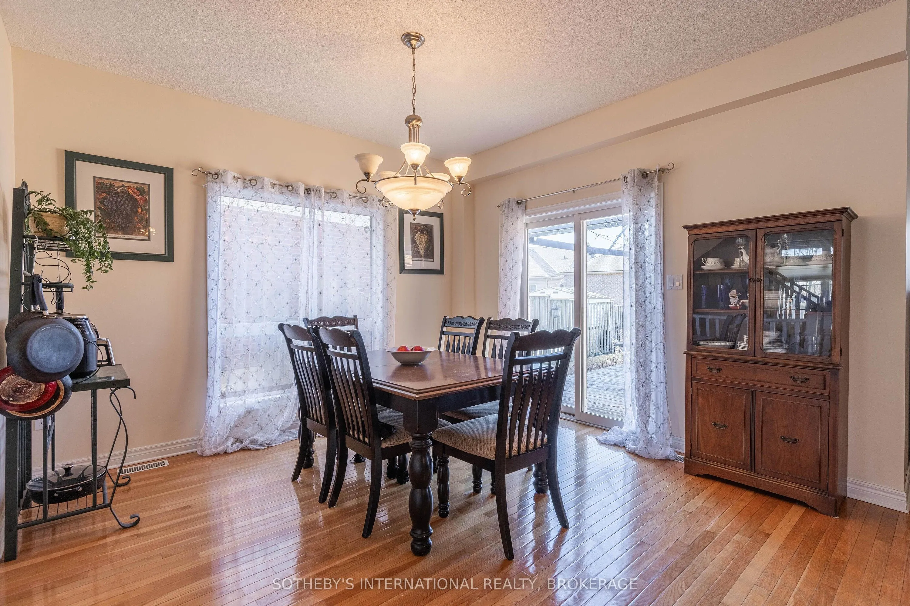 7 Honey Locust Circle