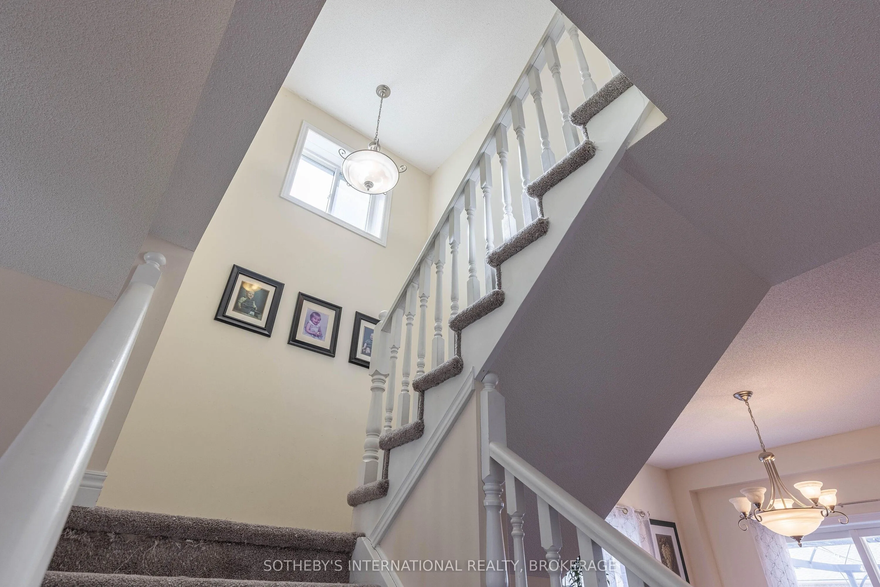7 Honey Locust Circle