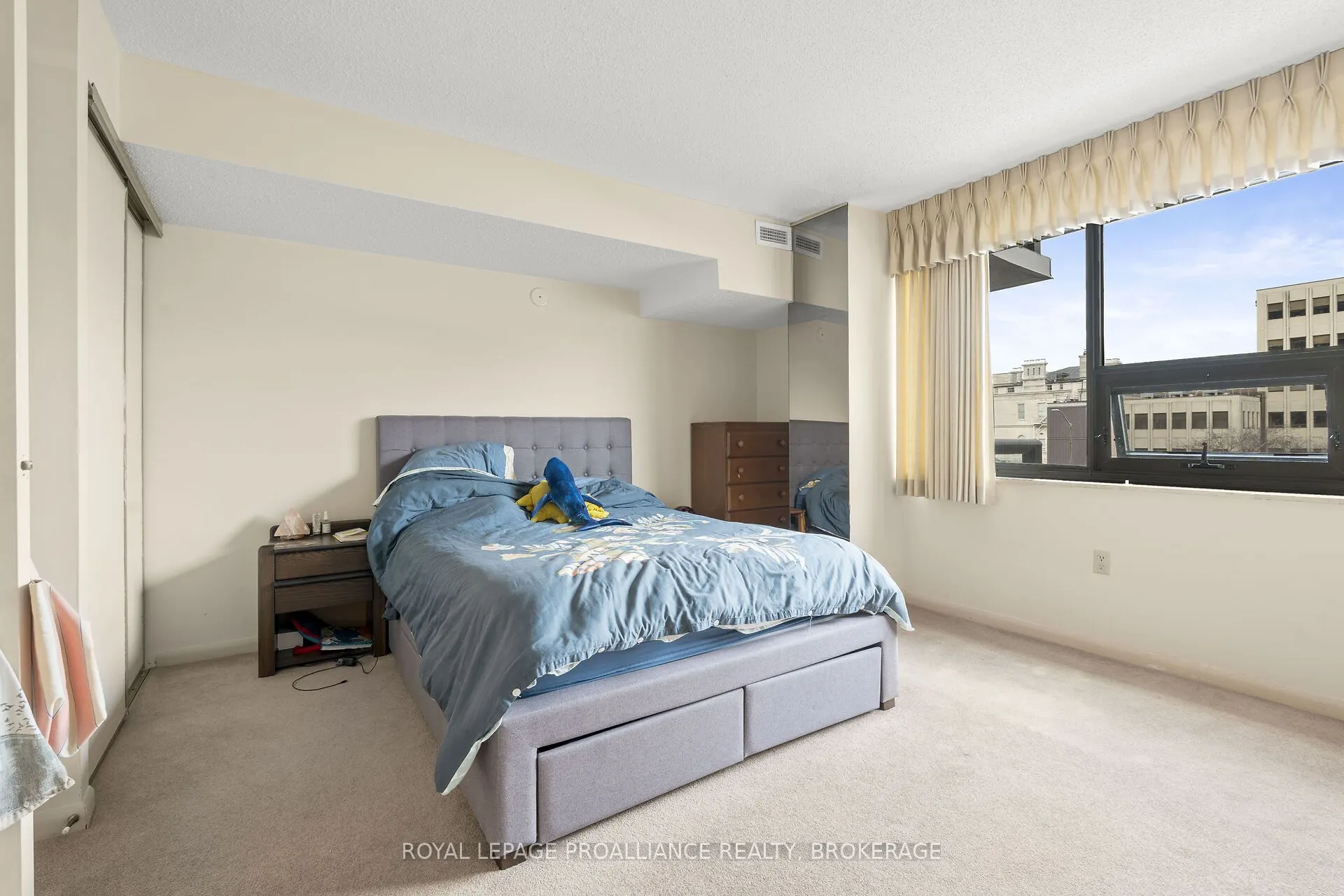 165 Ontario Street, #309