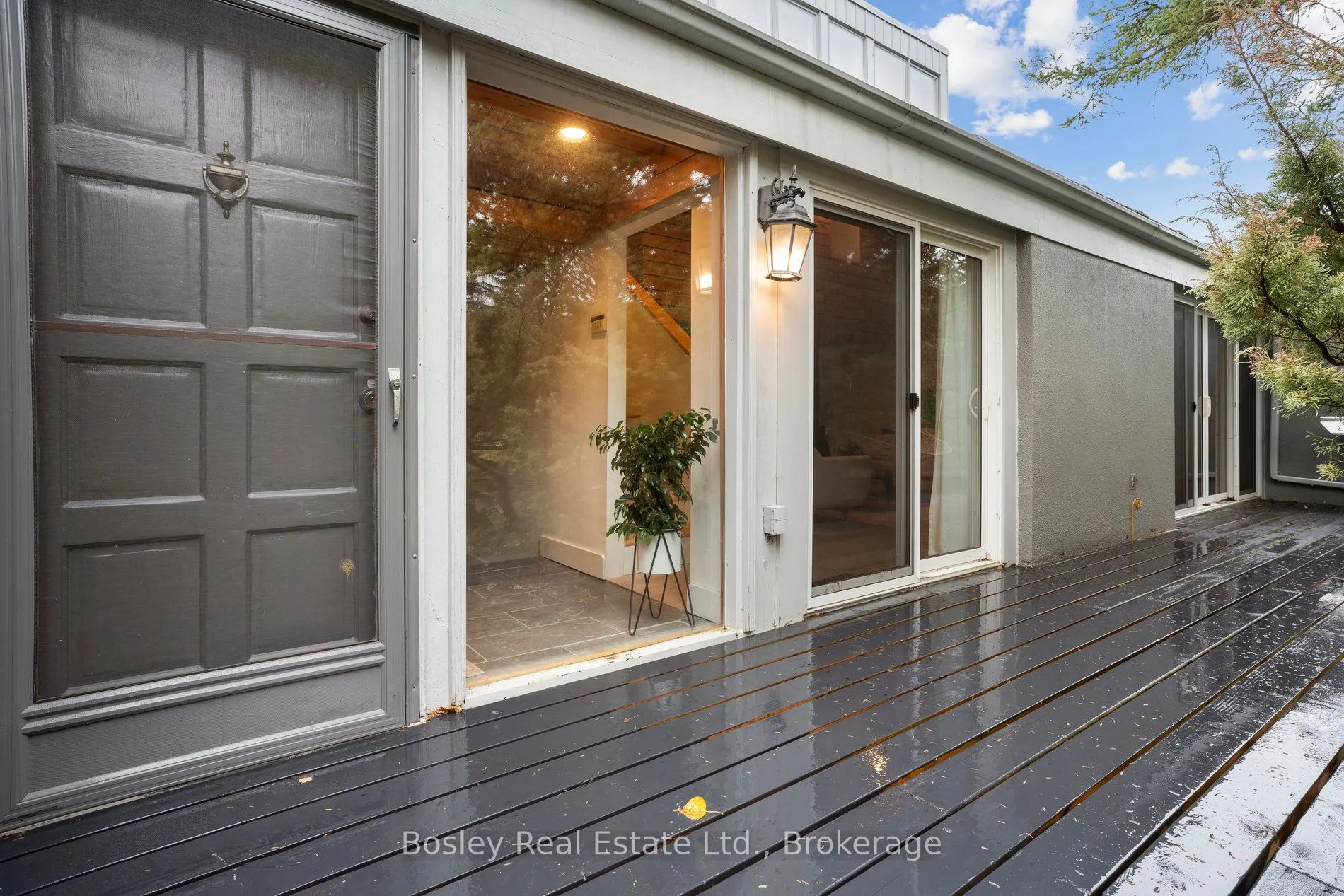 101 St Moritz Crescent