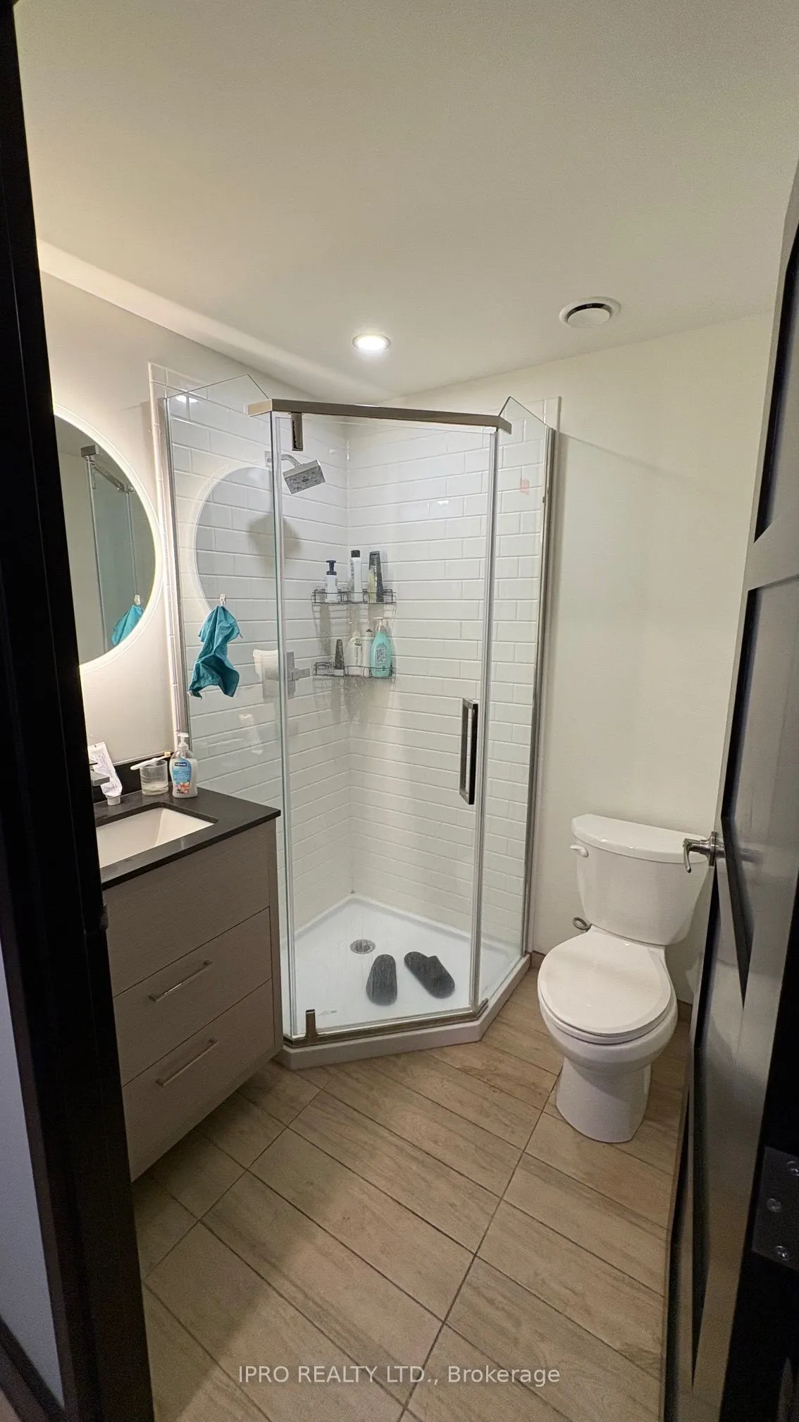 145 Columbia Street W, #1508
