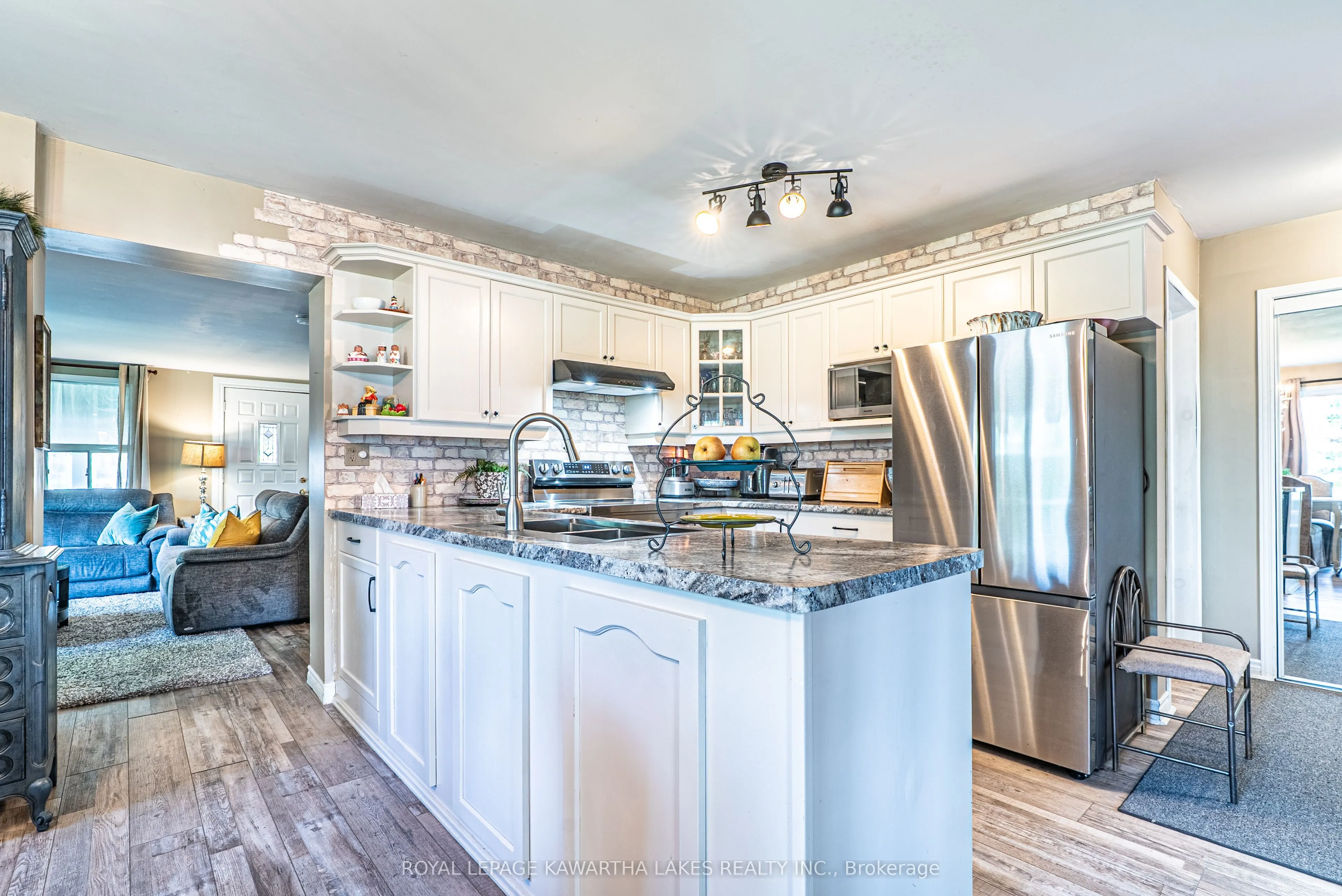 1028 Little Britain Road