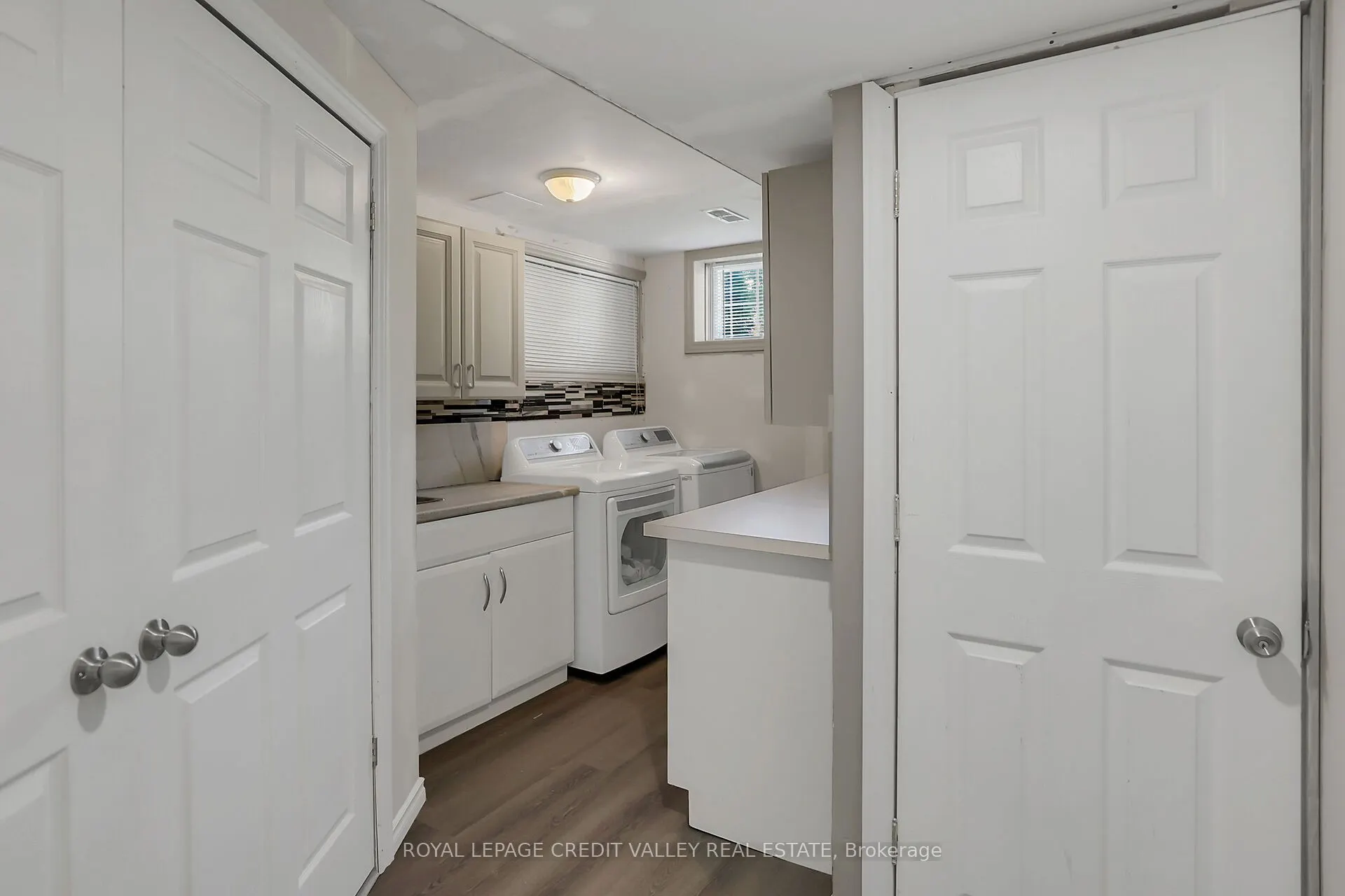 11 Jefferson Court W