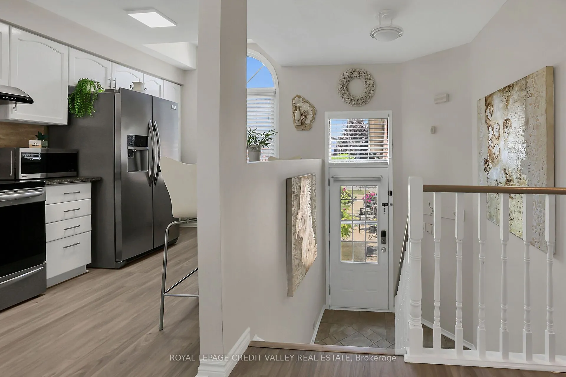 11 Jefferson Court W