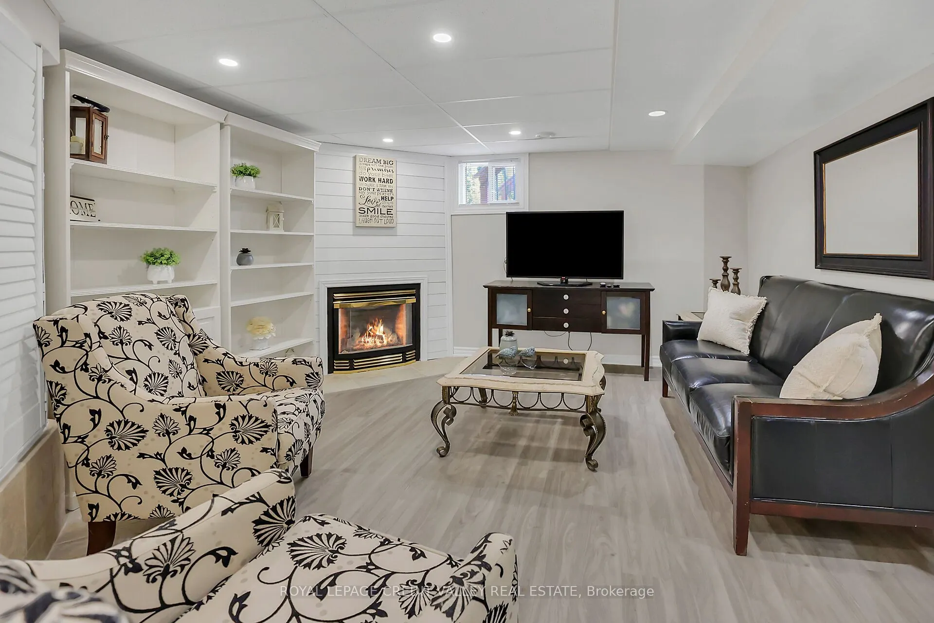 11 Jefferson Court W