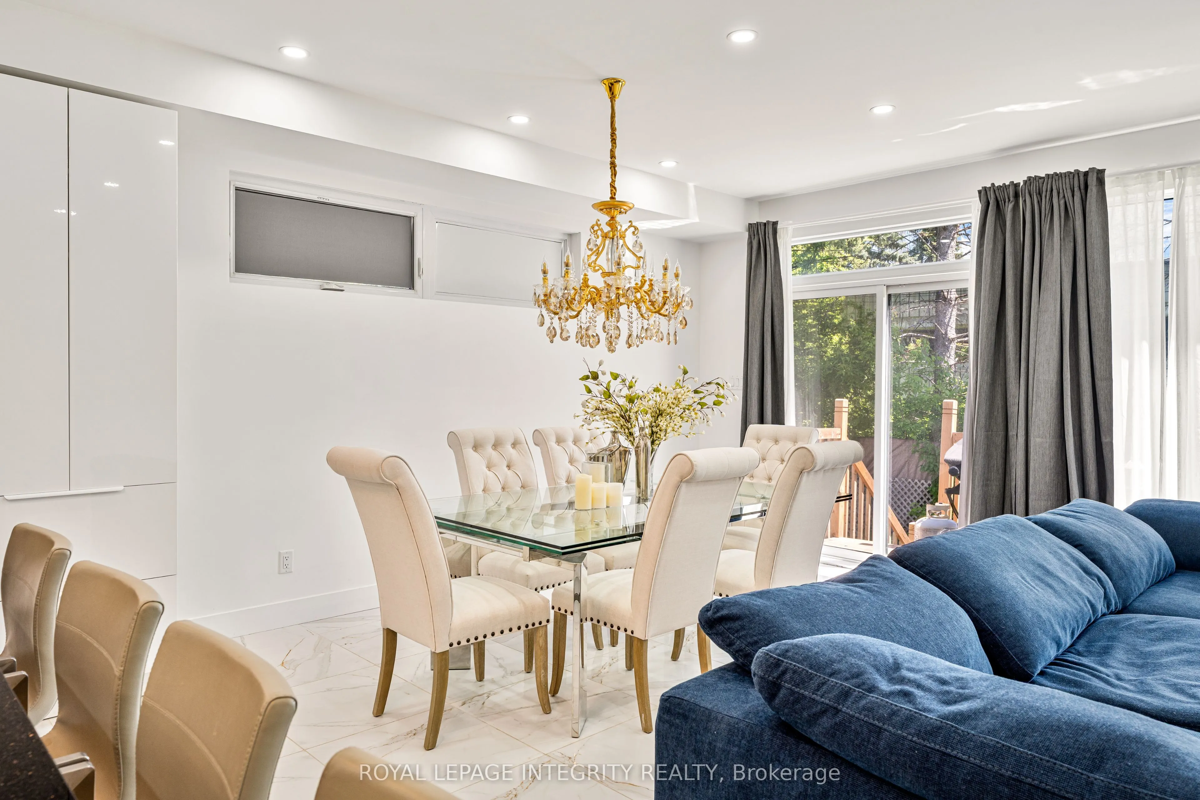 266 Currell Avenue