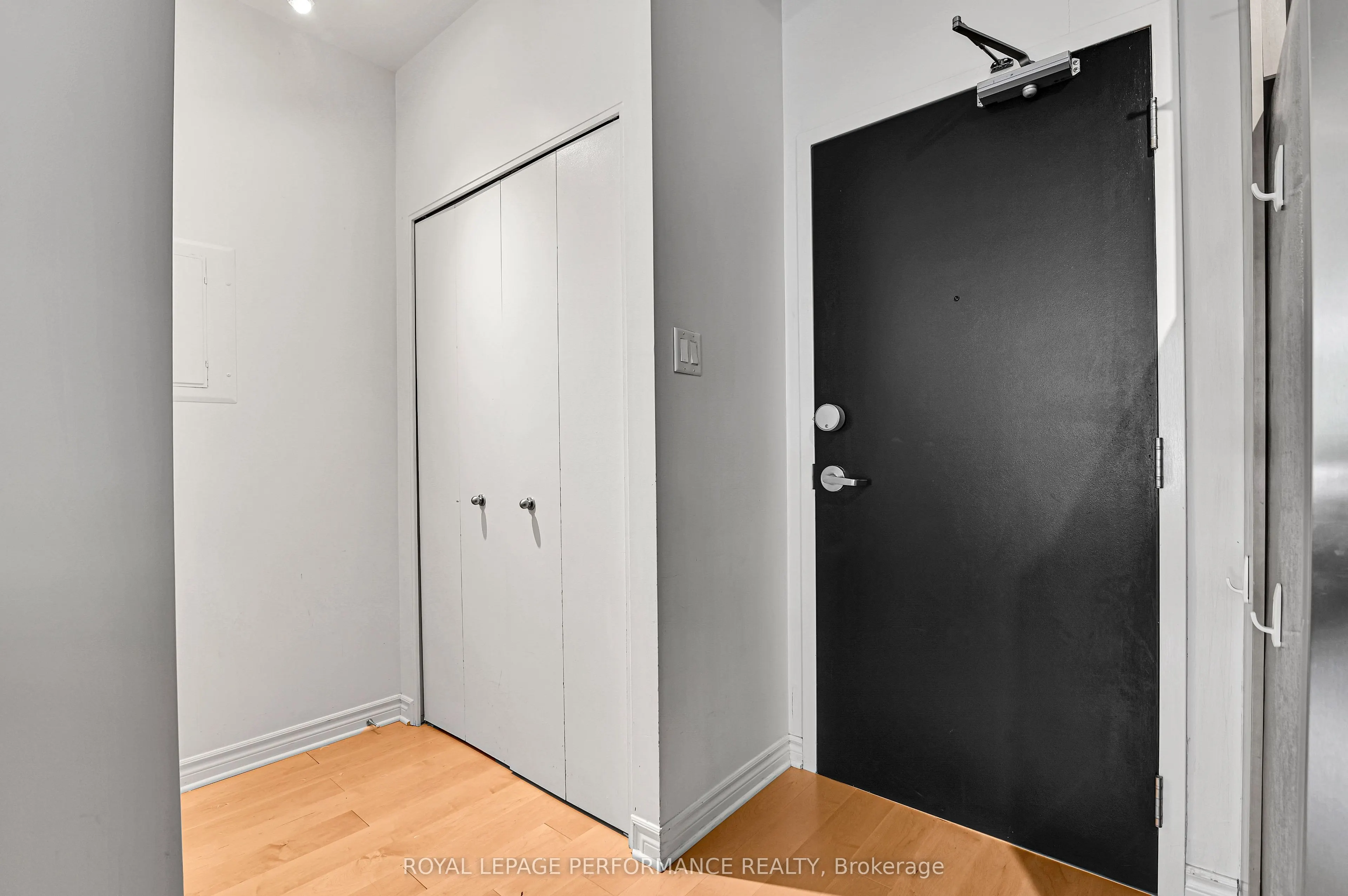 205 Bolton Street, #423