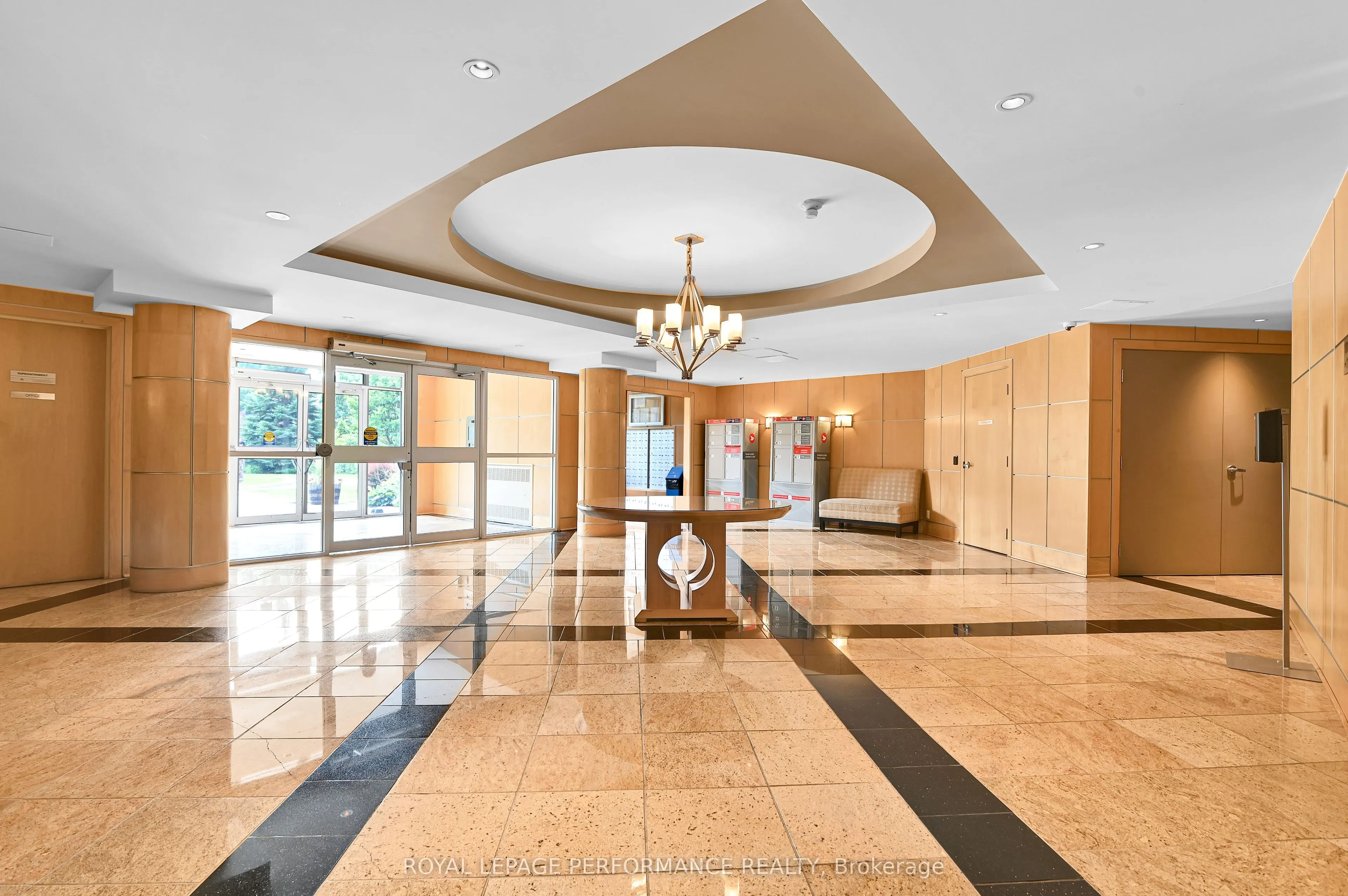 205 Bolton Street, #423