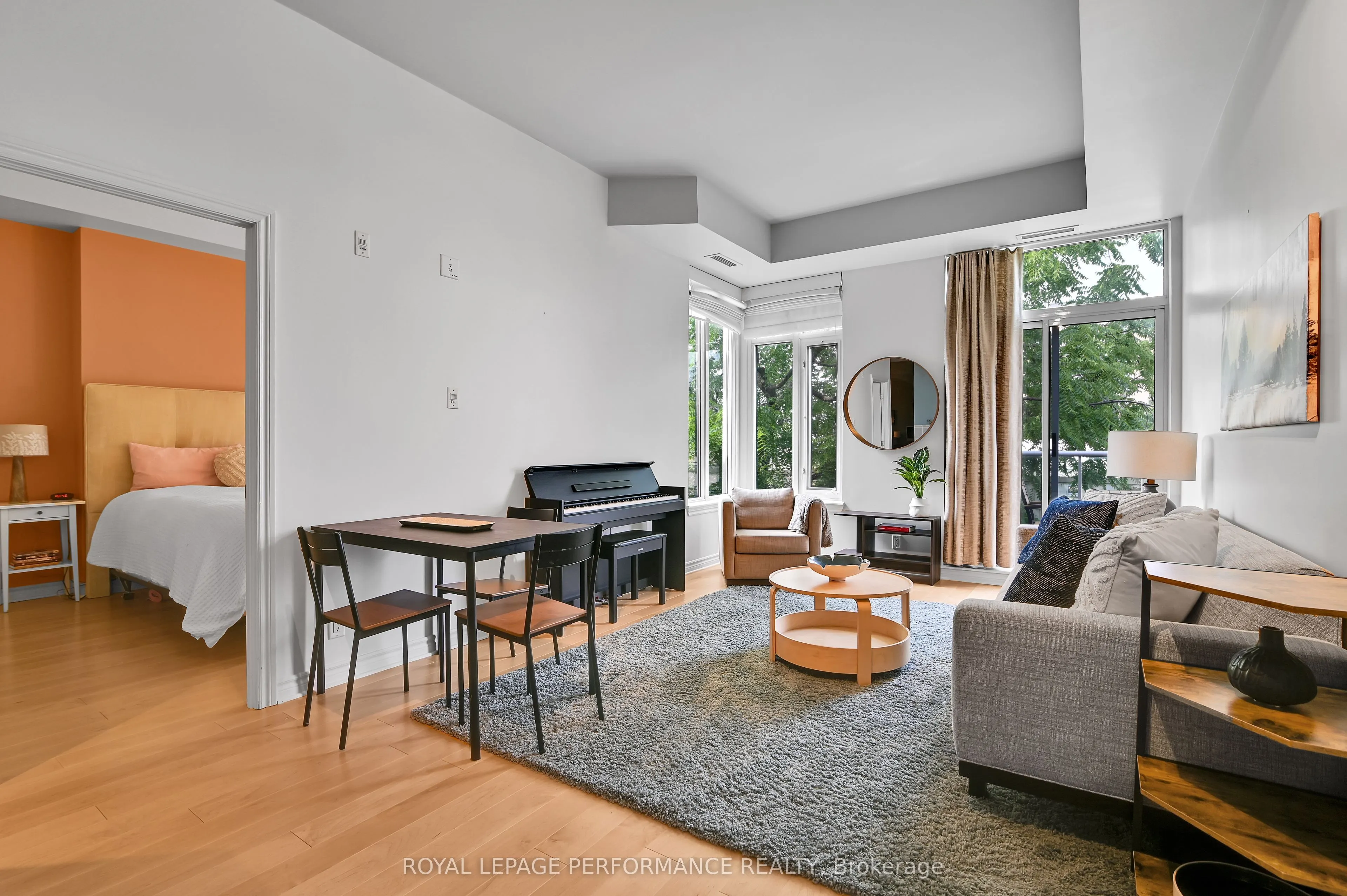 205 Bolton Street, #423