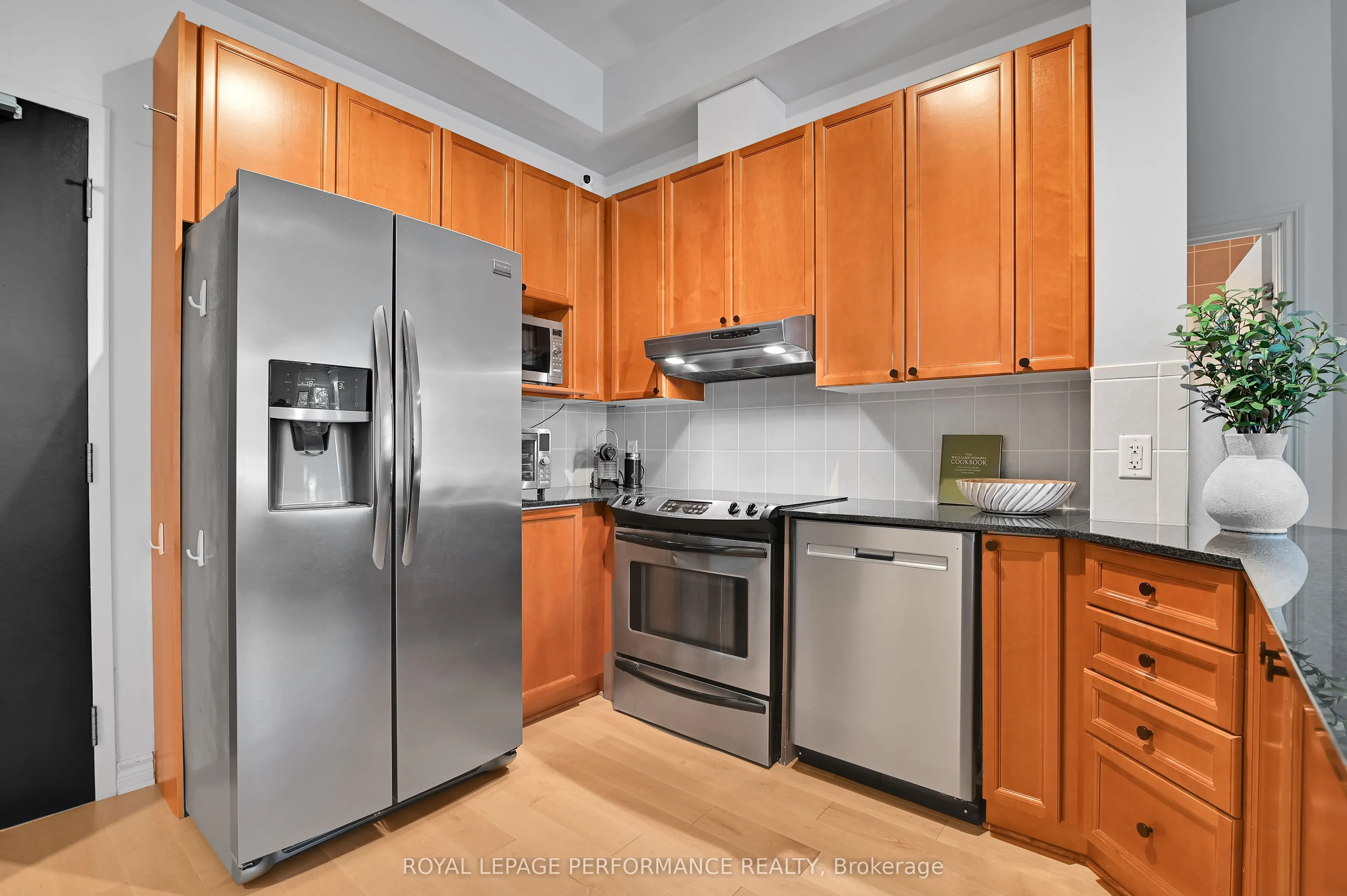 205 Bolton Street, #423