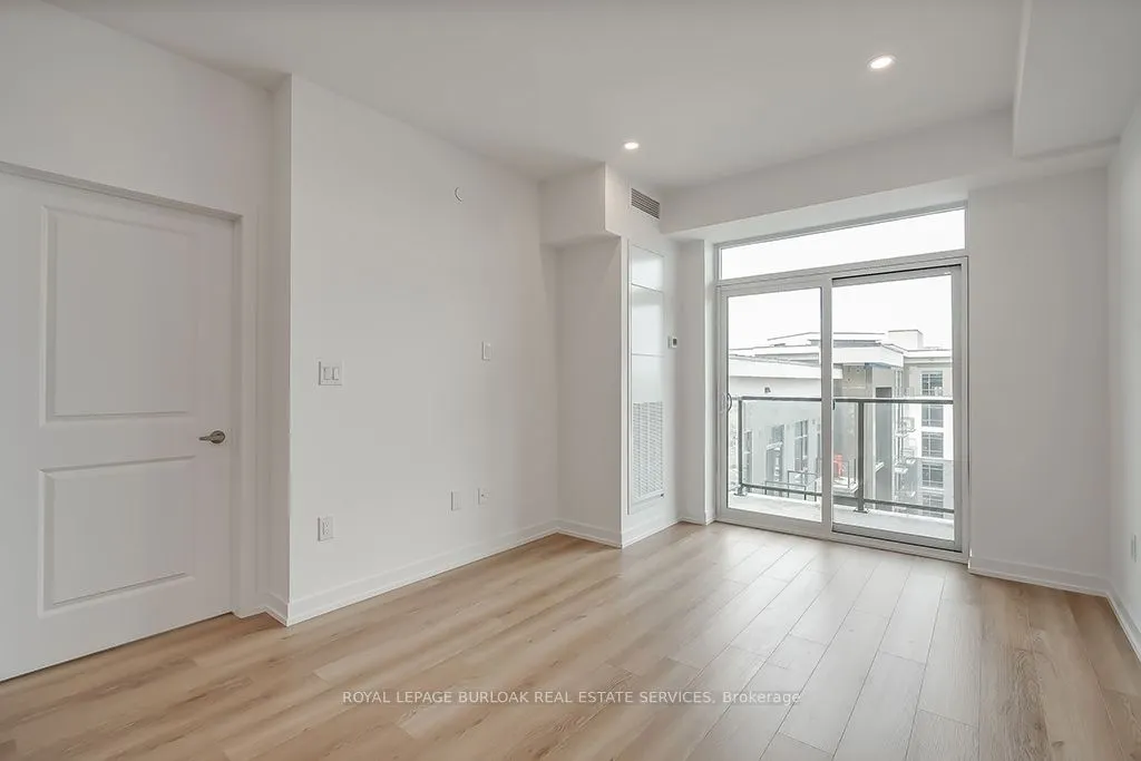 470 Dundas Street E, #608