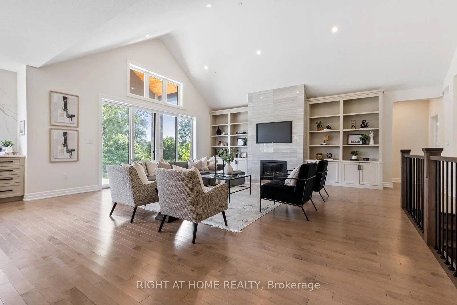 11 Whitcombe Way