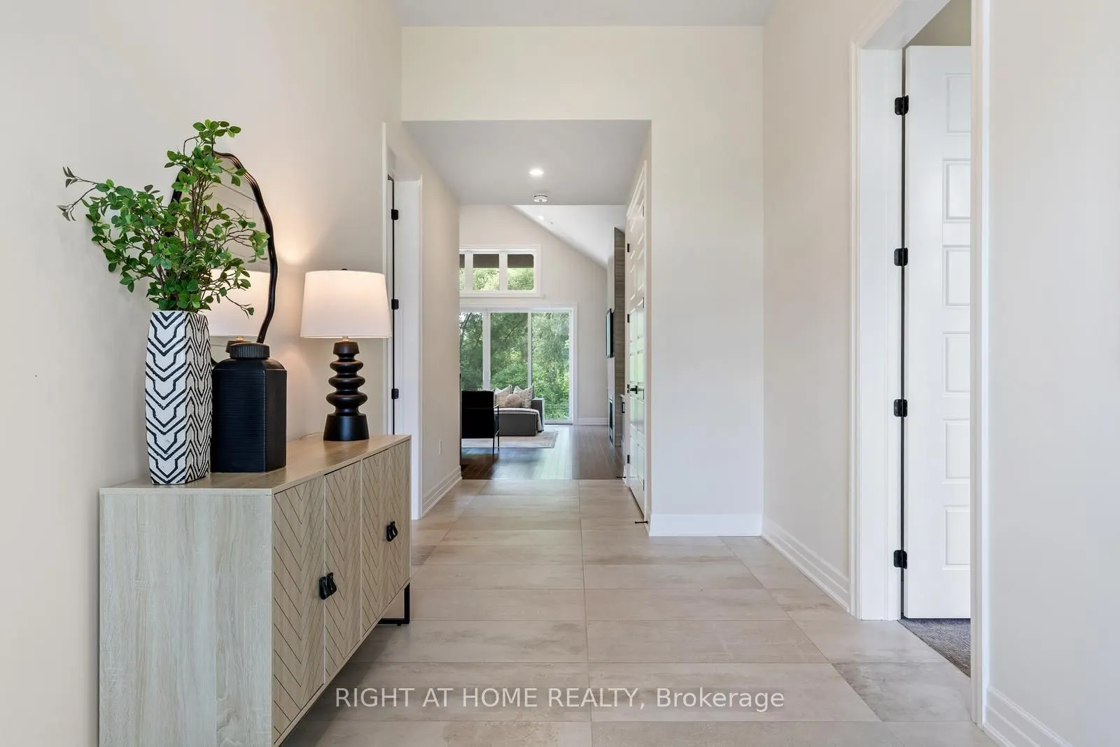 11 Whitcombe Way