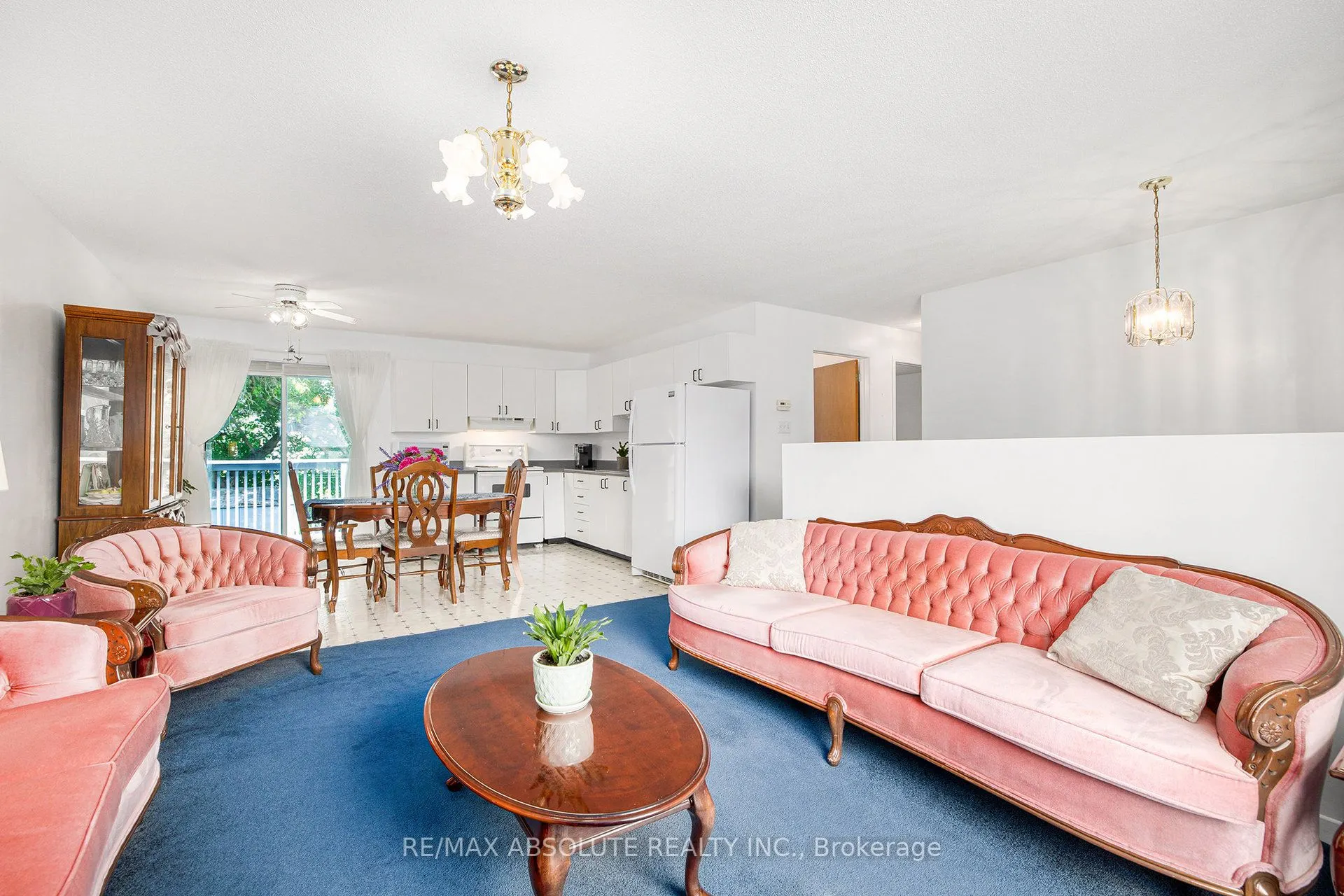 99 Edward Street S