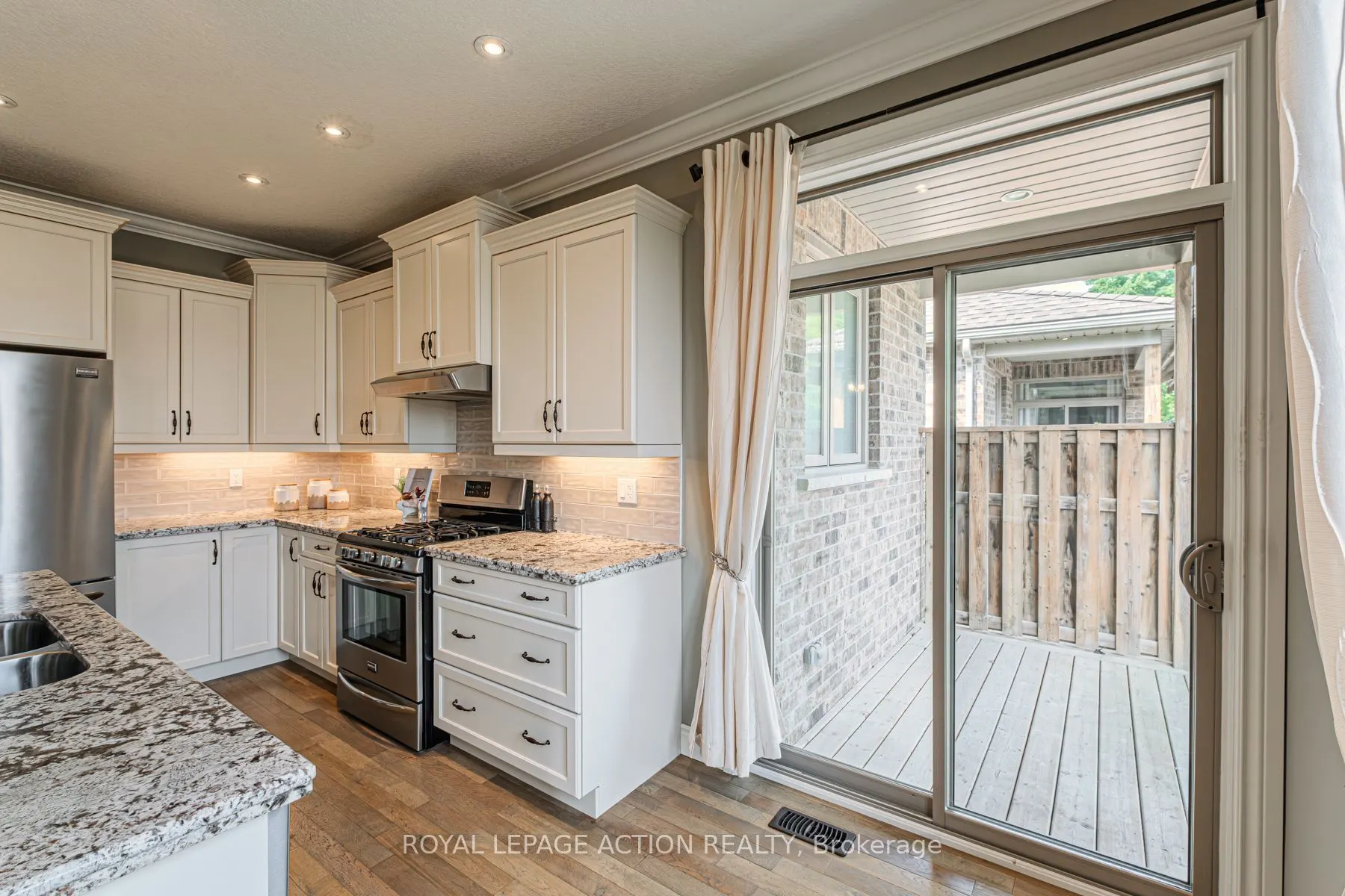 30 Cedar Street, #23