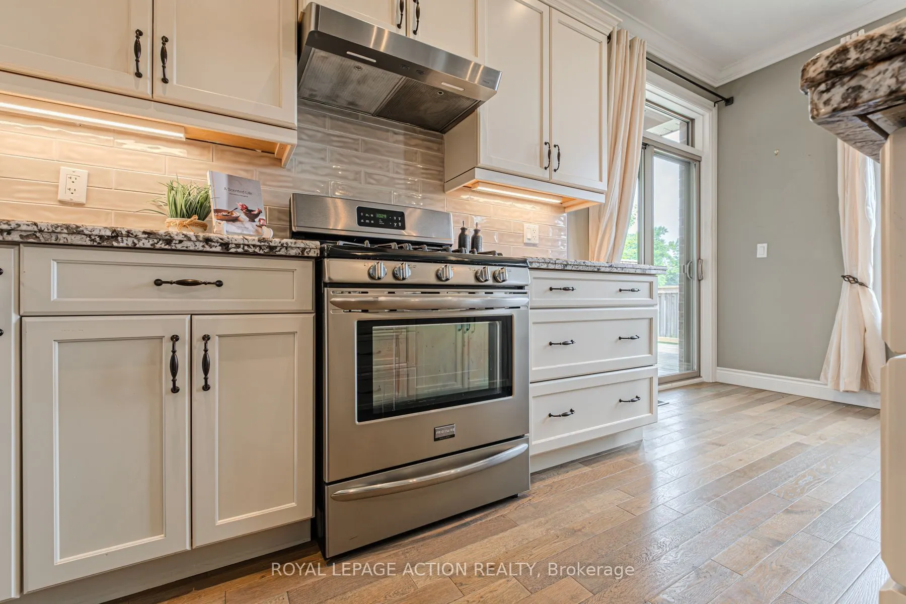 30 Cedar Street, #23