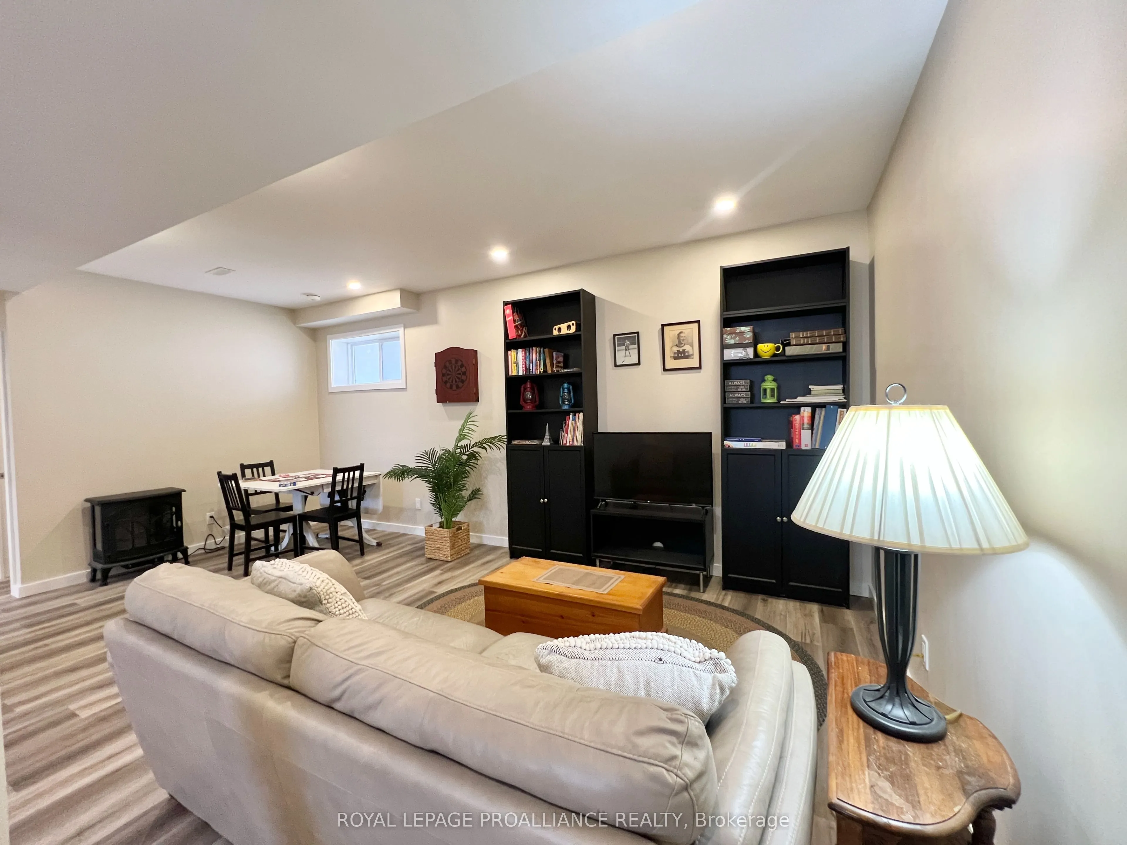 209 Prinyers Cove Crescent