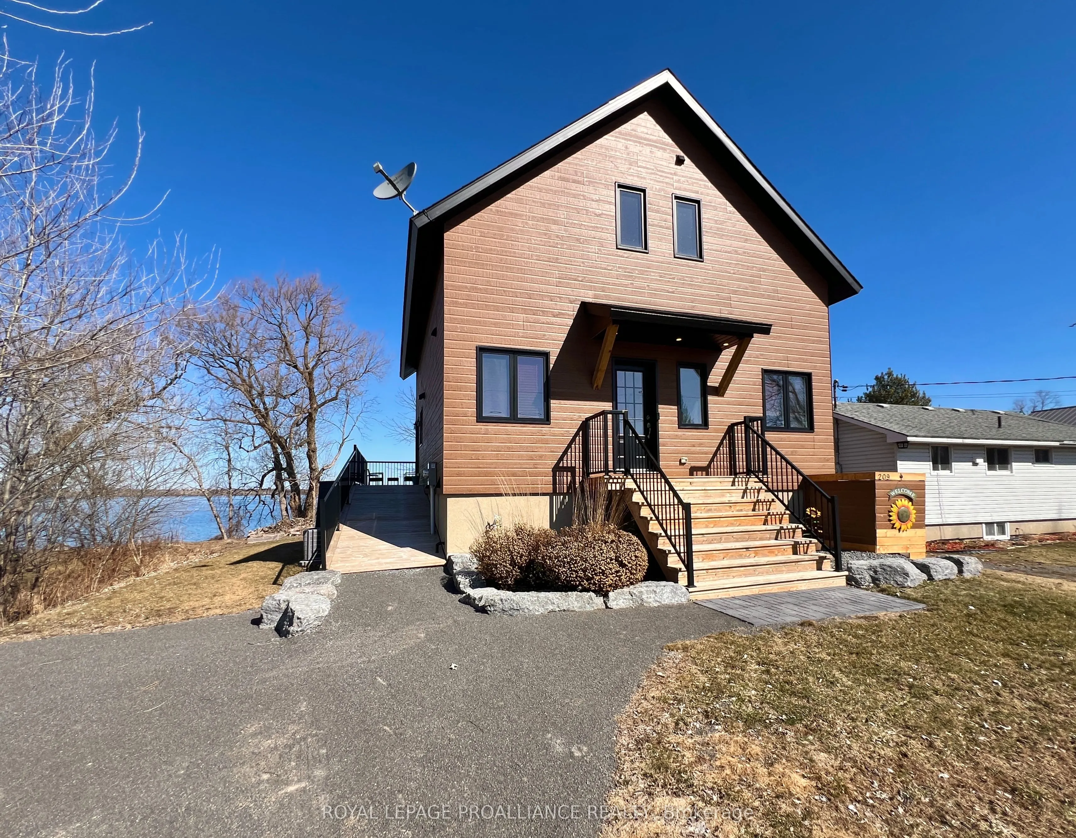 209 Prinyers Cove Crescent