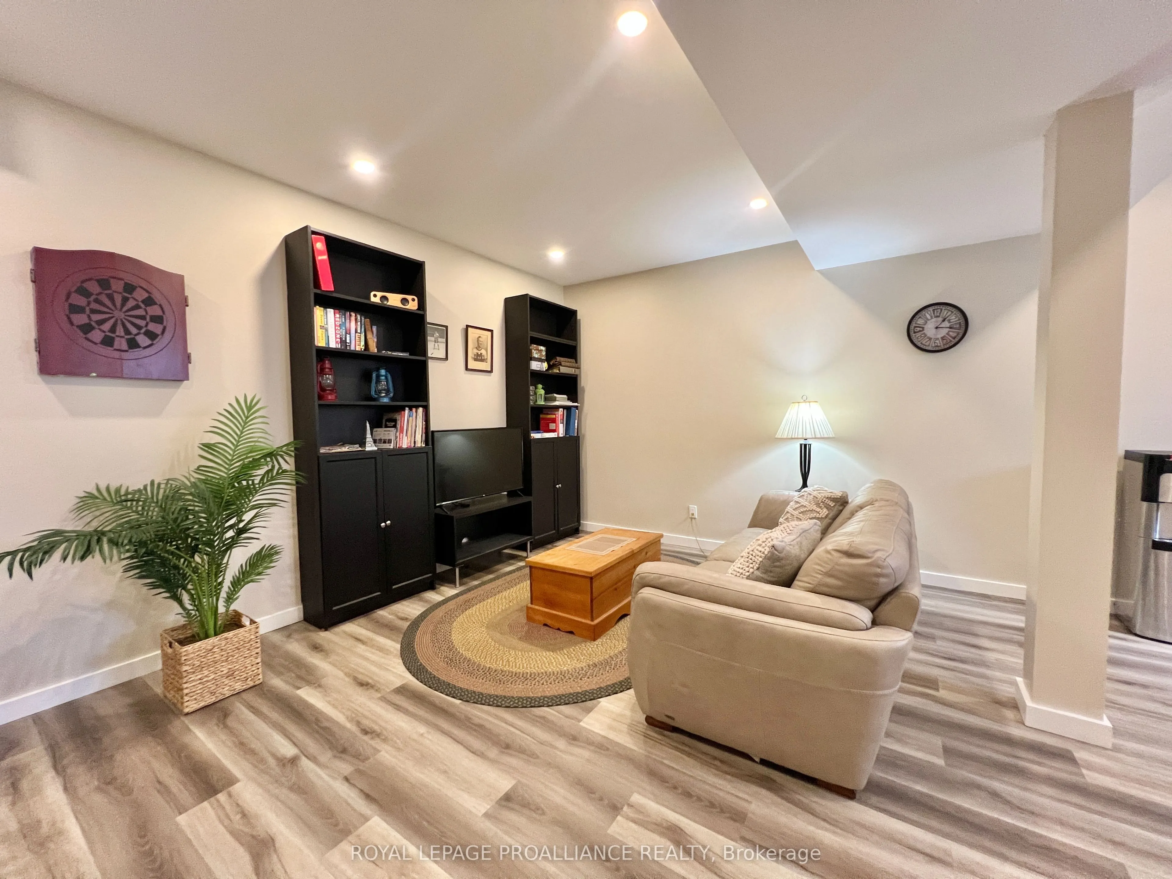 209 Prinyers Cove Crescent