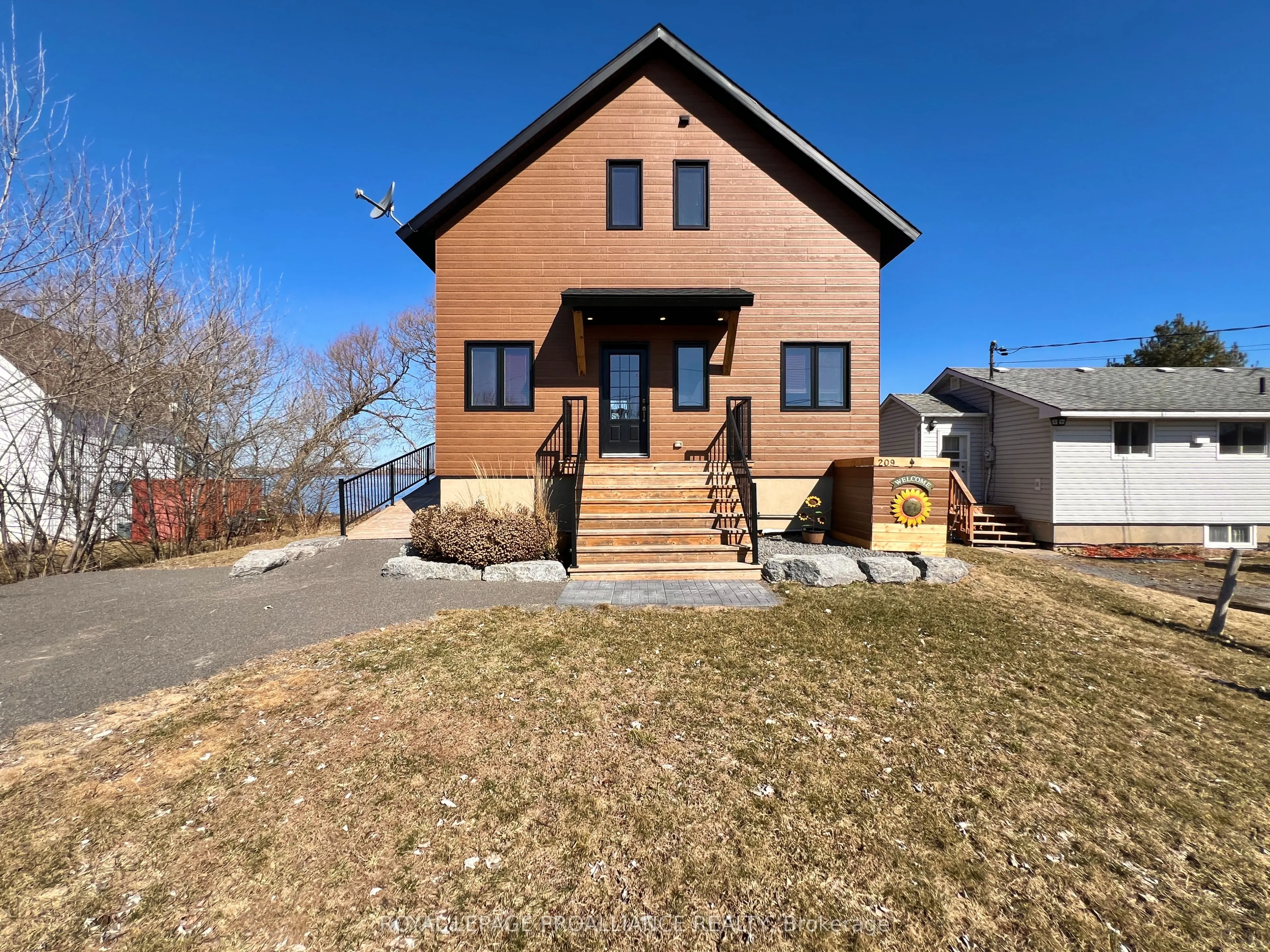 209 Prinyers Cove Crescent