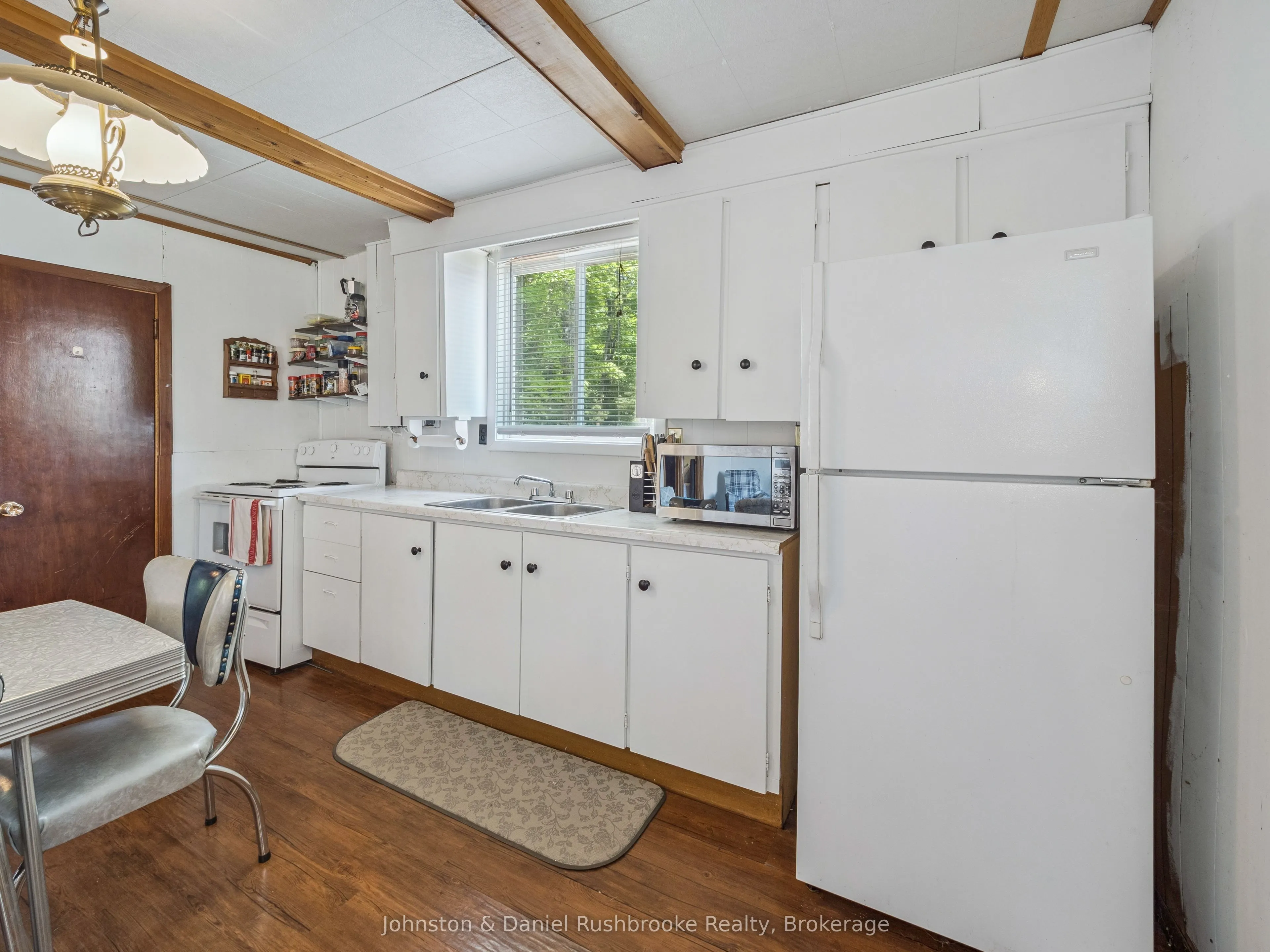 1102 Ridge Road, #4