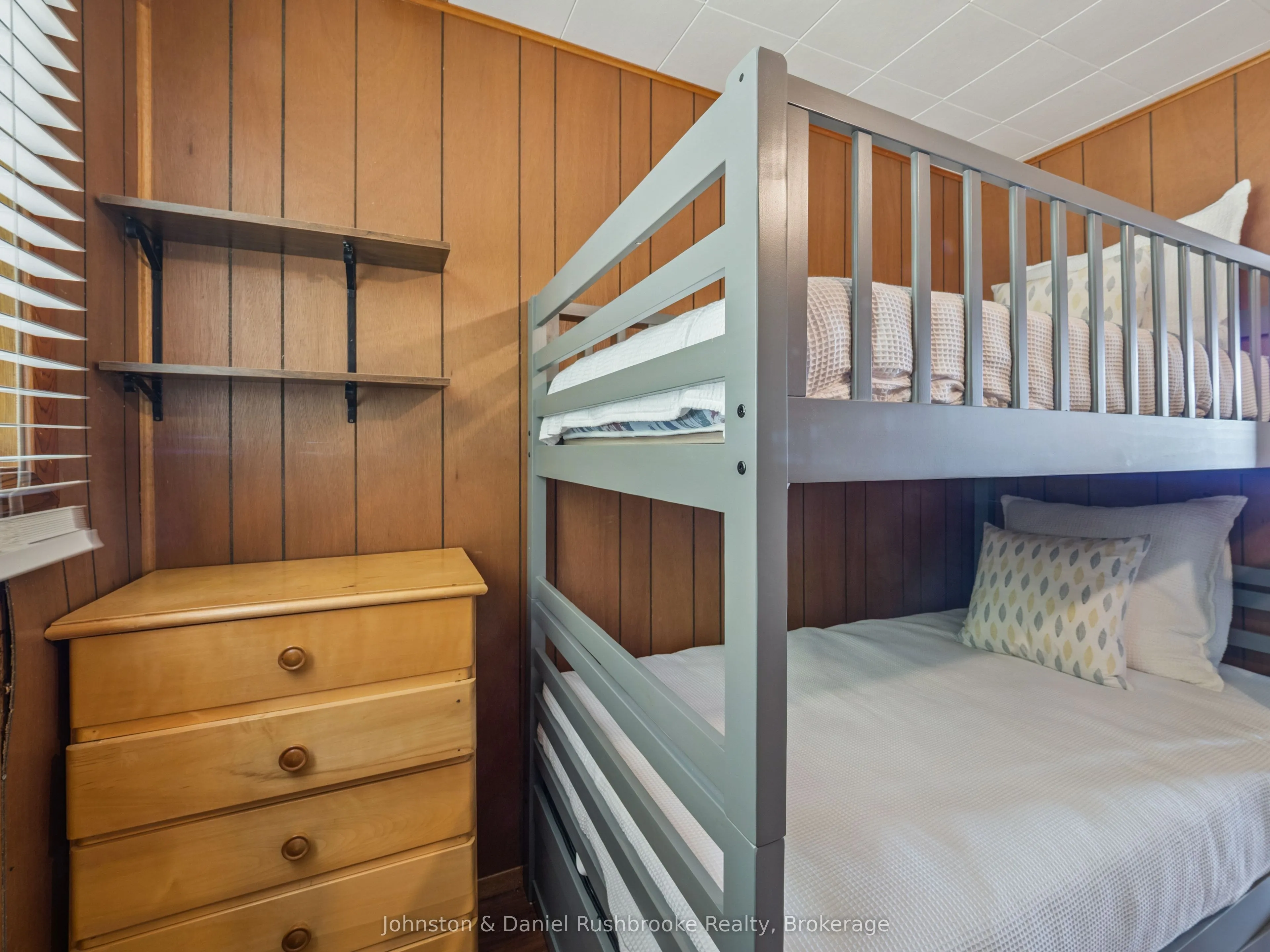 1102 Ridge Road, #4