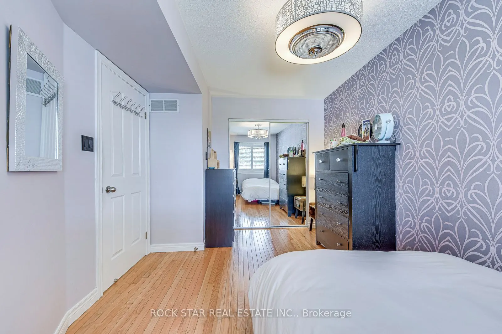 515 North Service Road, #31