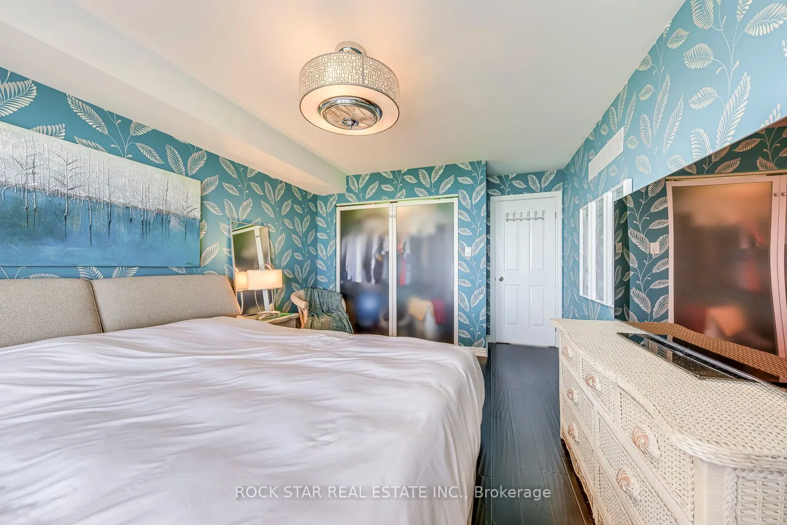 515 North Service Road, #31