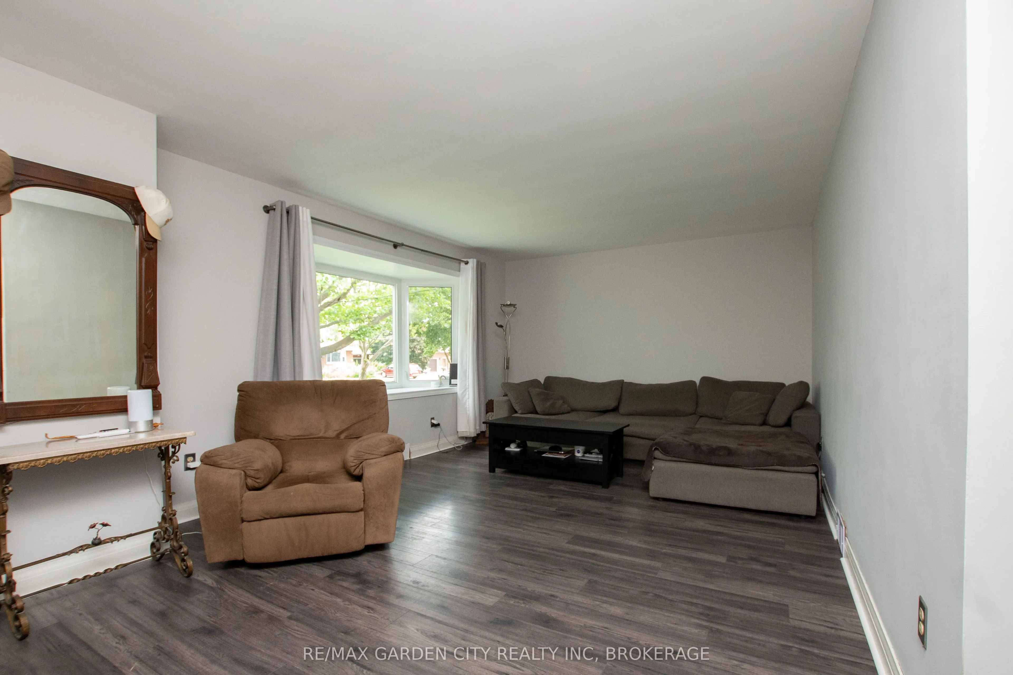 37 Mcdonald Avenue