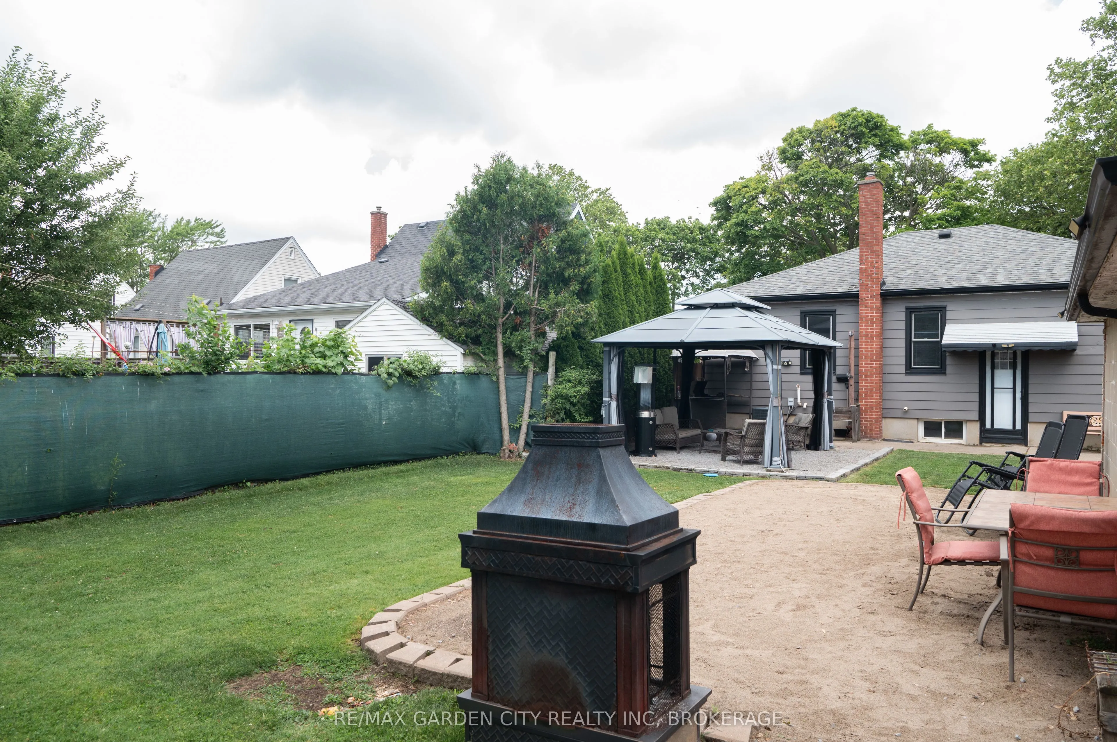 37 Mcdonald Avenue