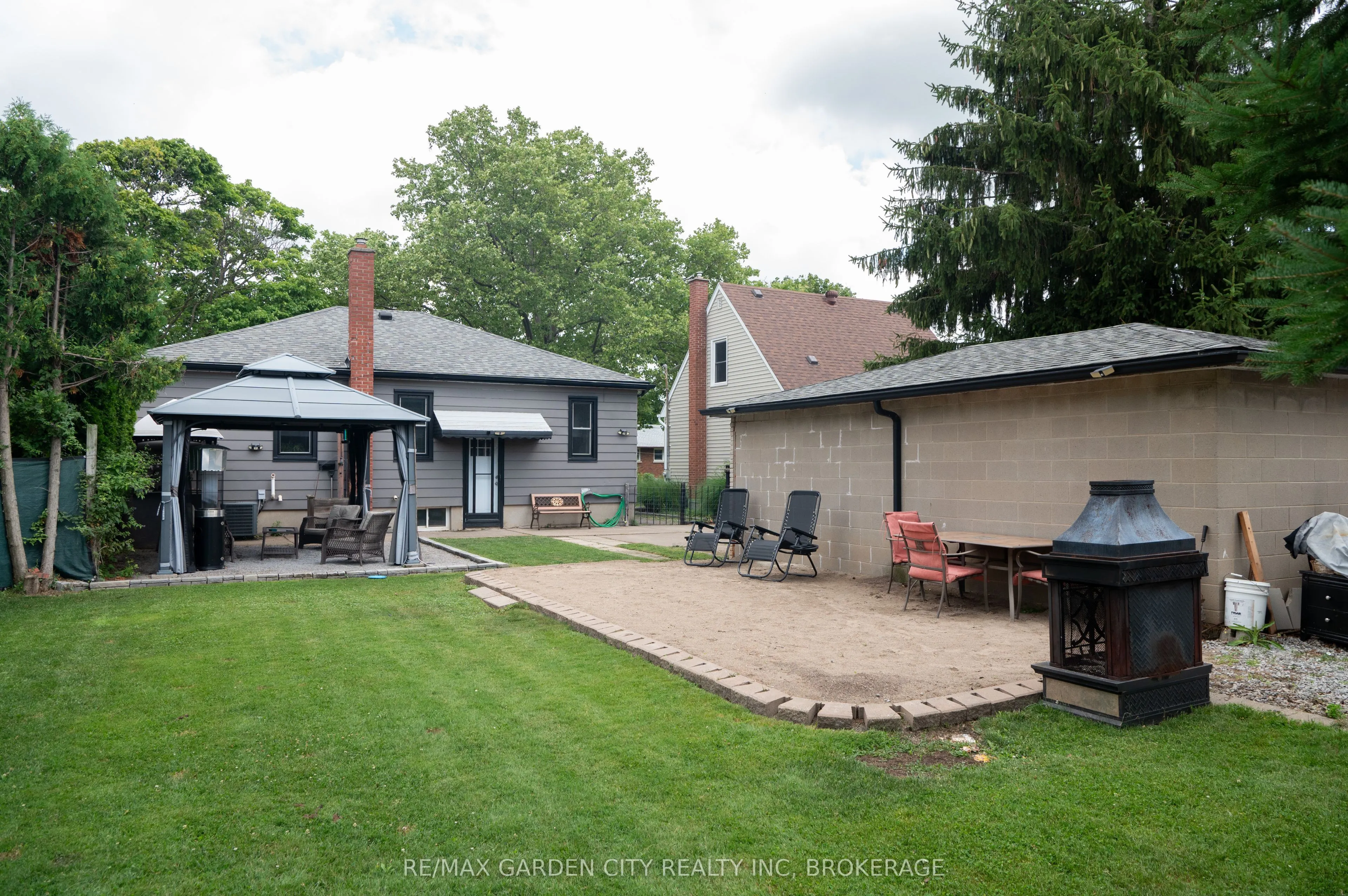 37 Mcdonald Avenue