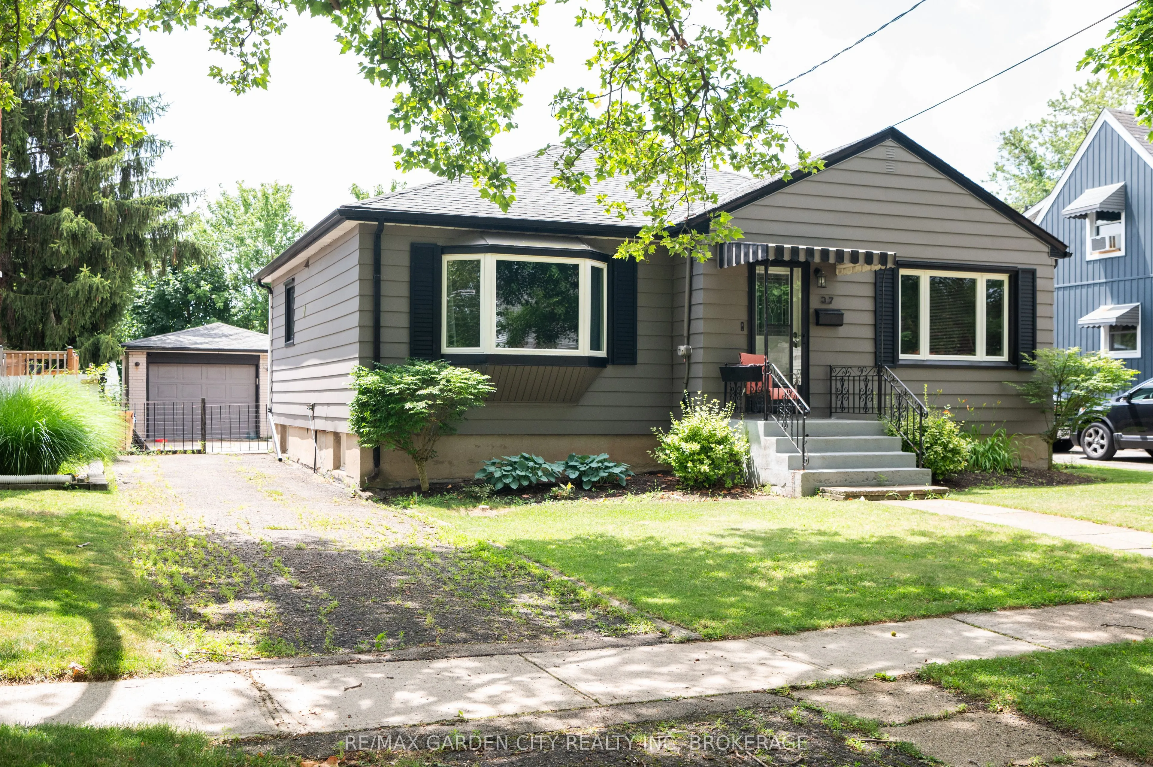 37 Mcdonald Avenue