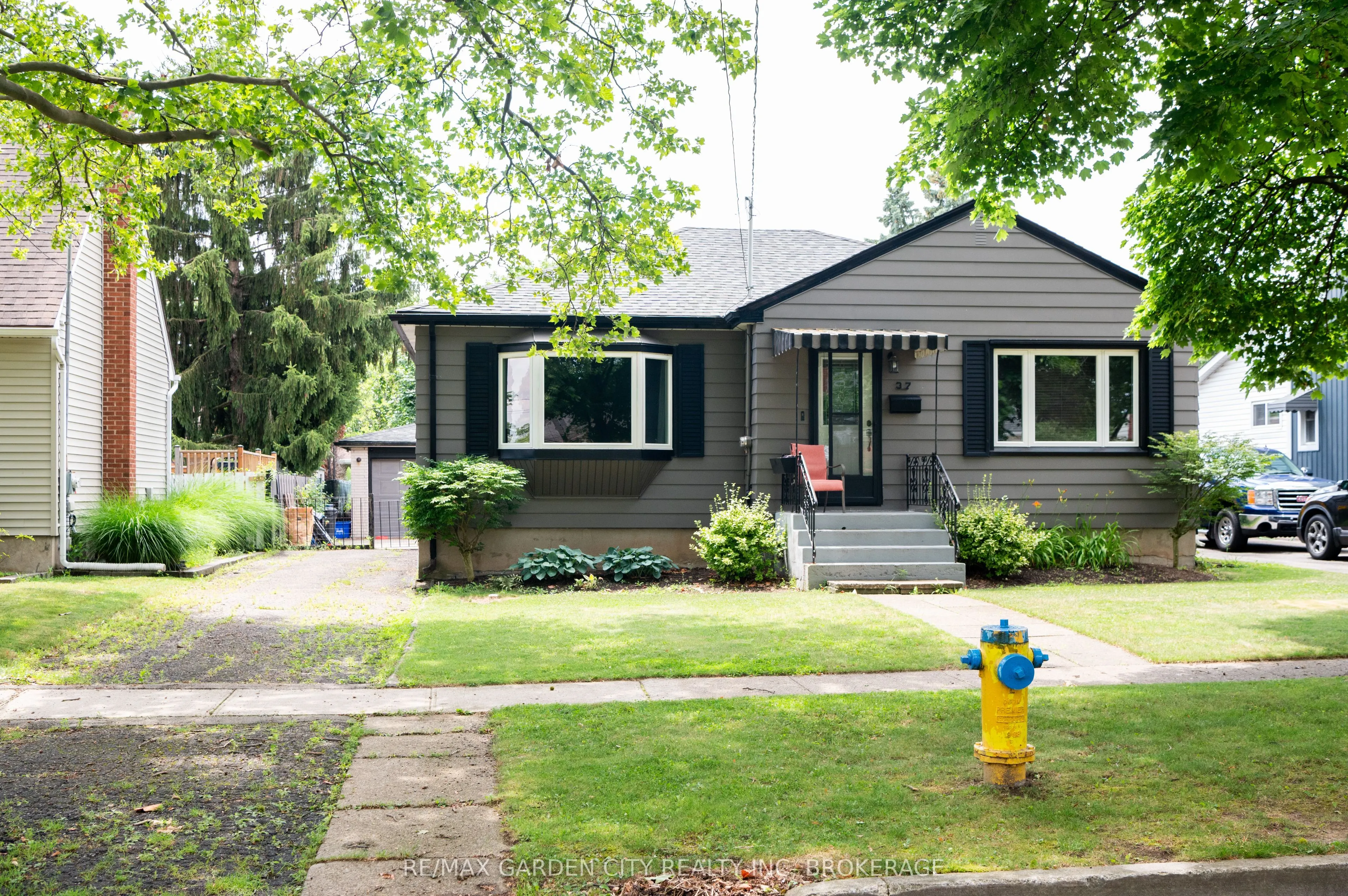 37 Mcdonald Avenue