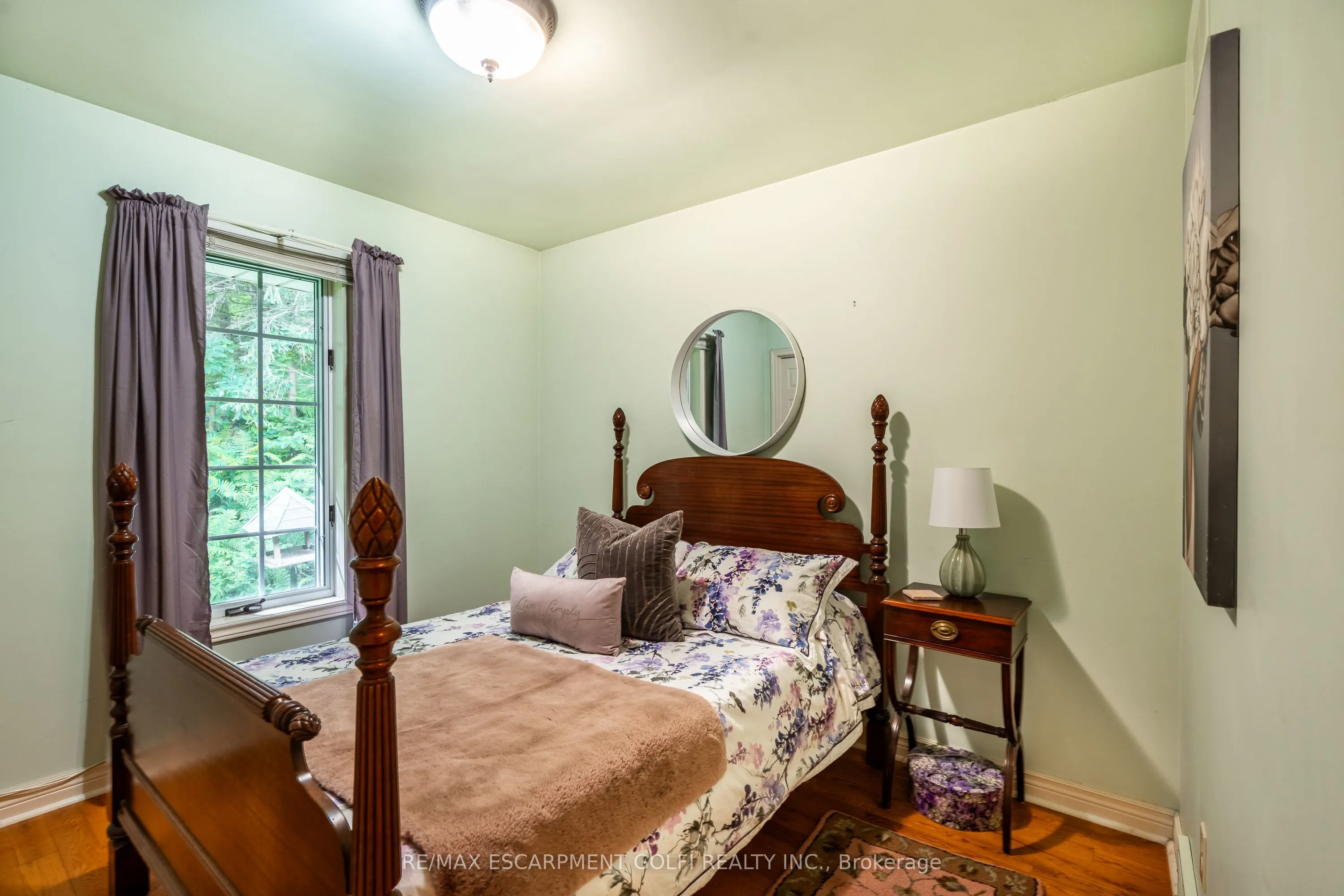 2083 HOLLOW Road