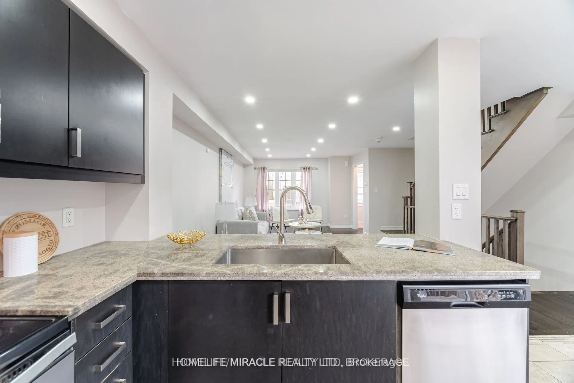 18 Kenridge Terrace