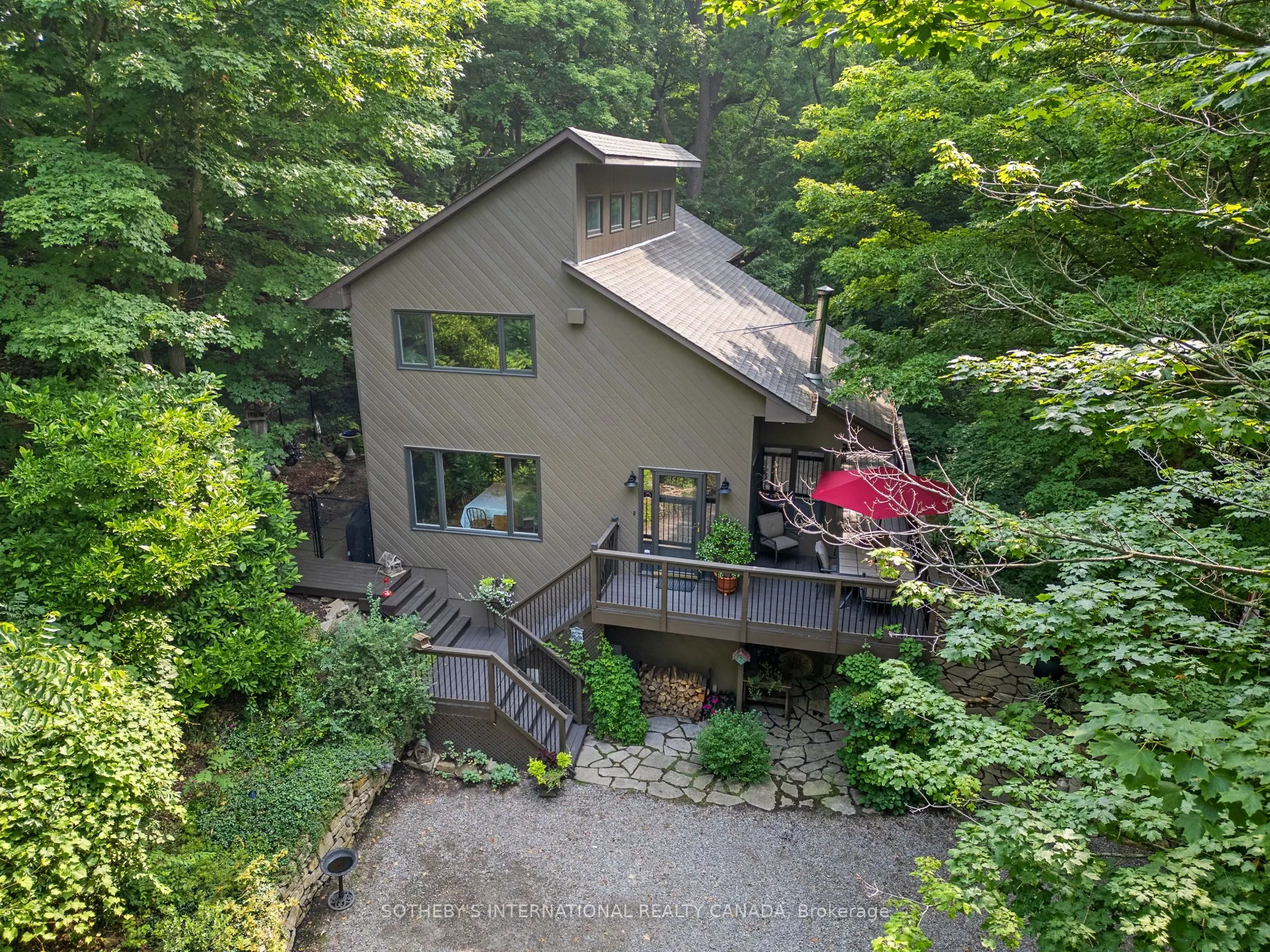 141 Valley Road