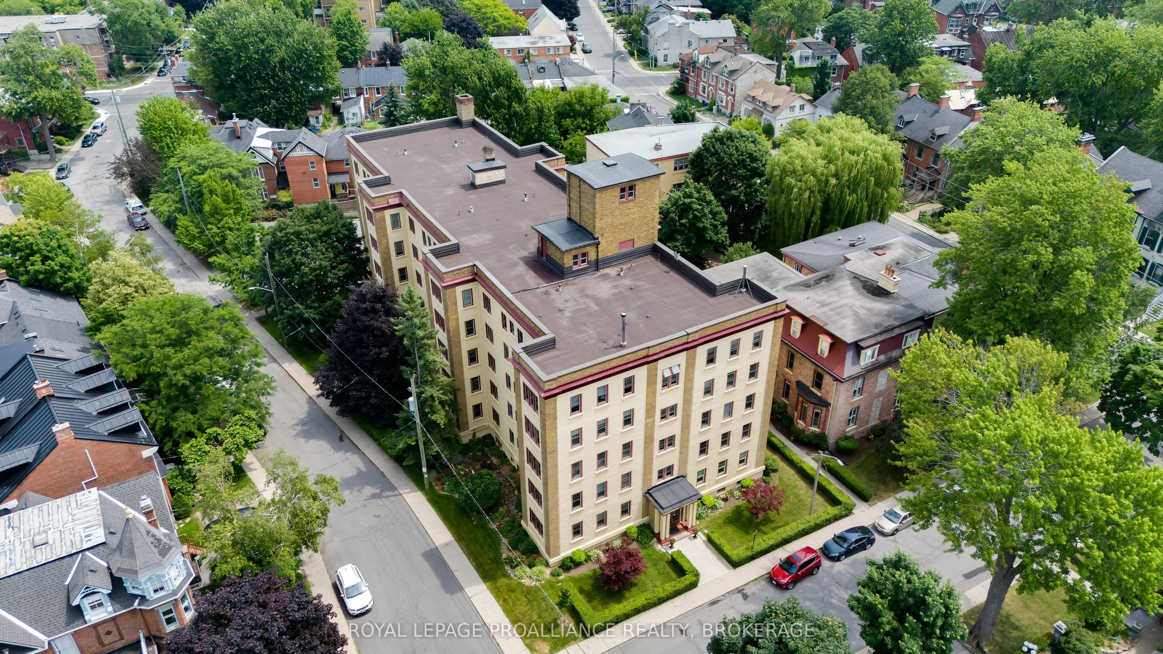 67 Sydenham Street, #302