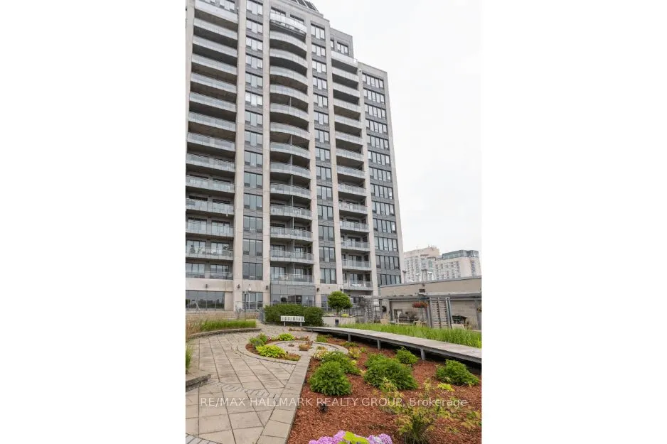 90 George Street, #1404