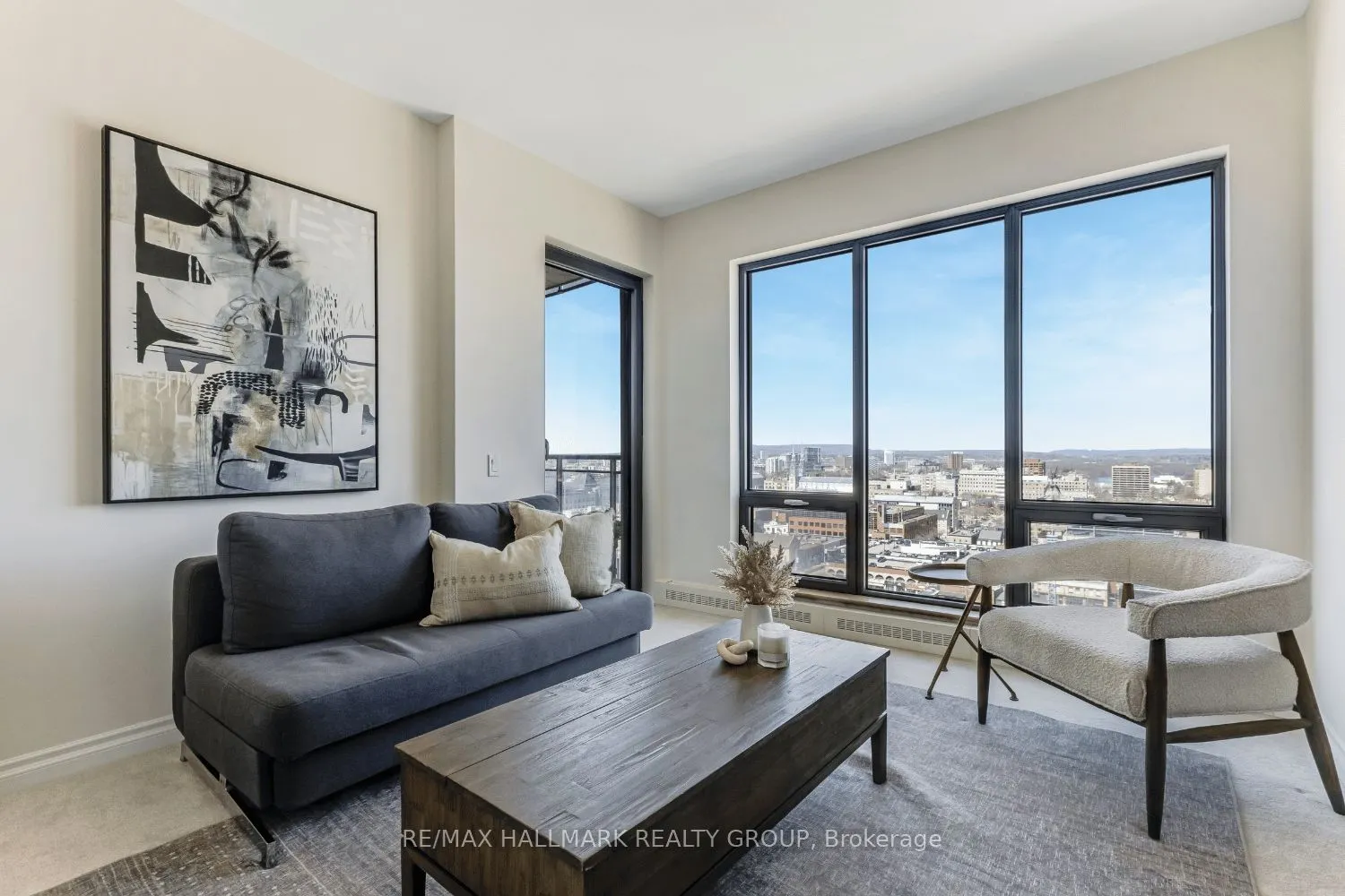 90 George Street, #1404
