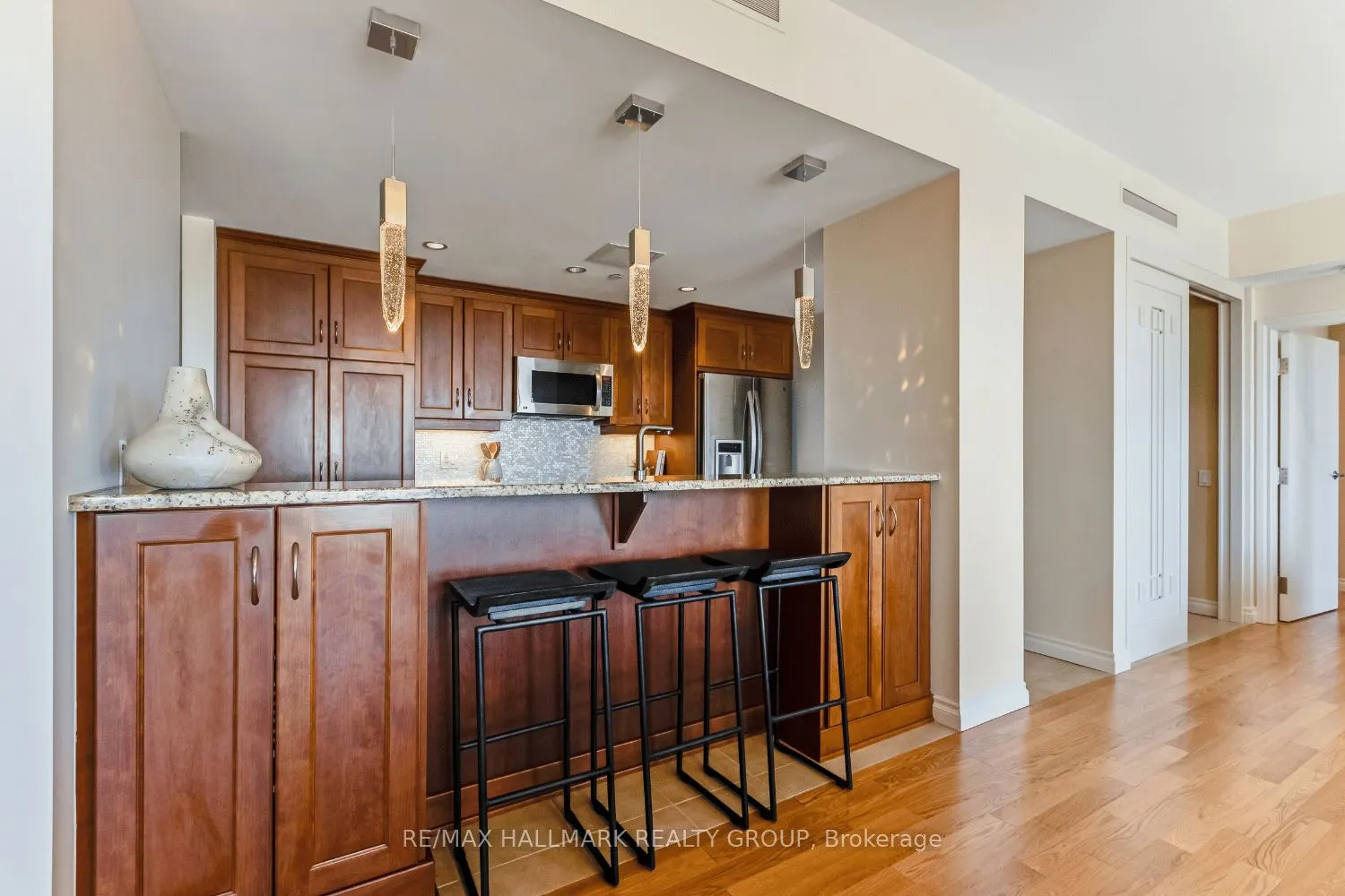 90 George Street, #1404