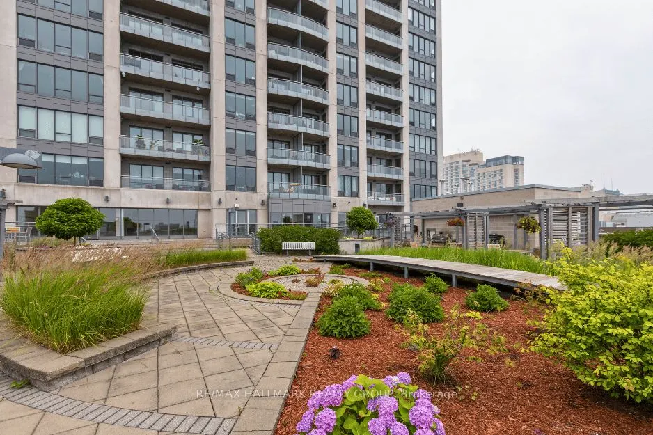 90 George Street, #1404