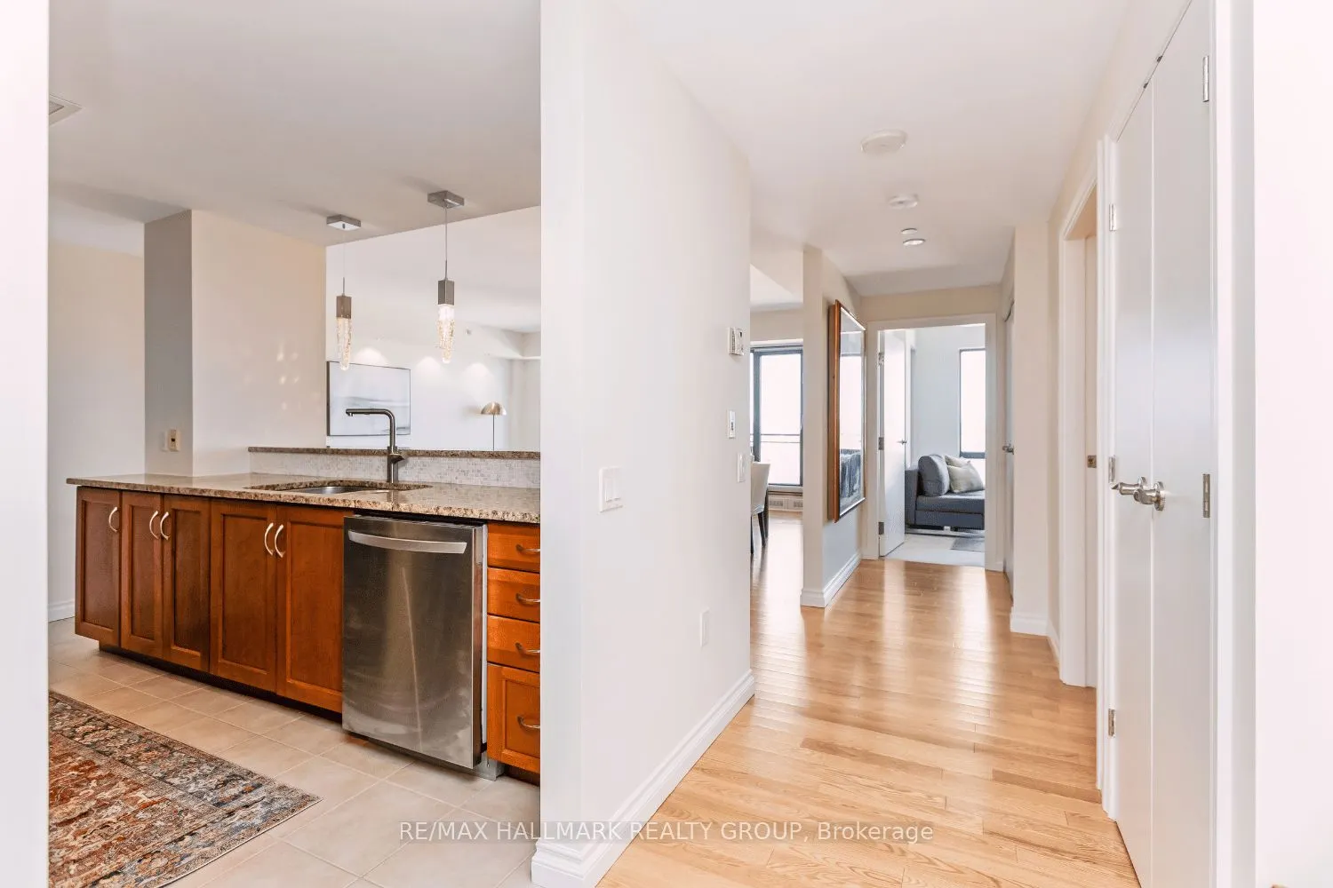 90 George Street, #1404