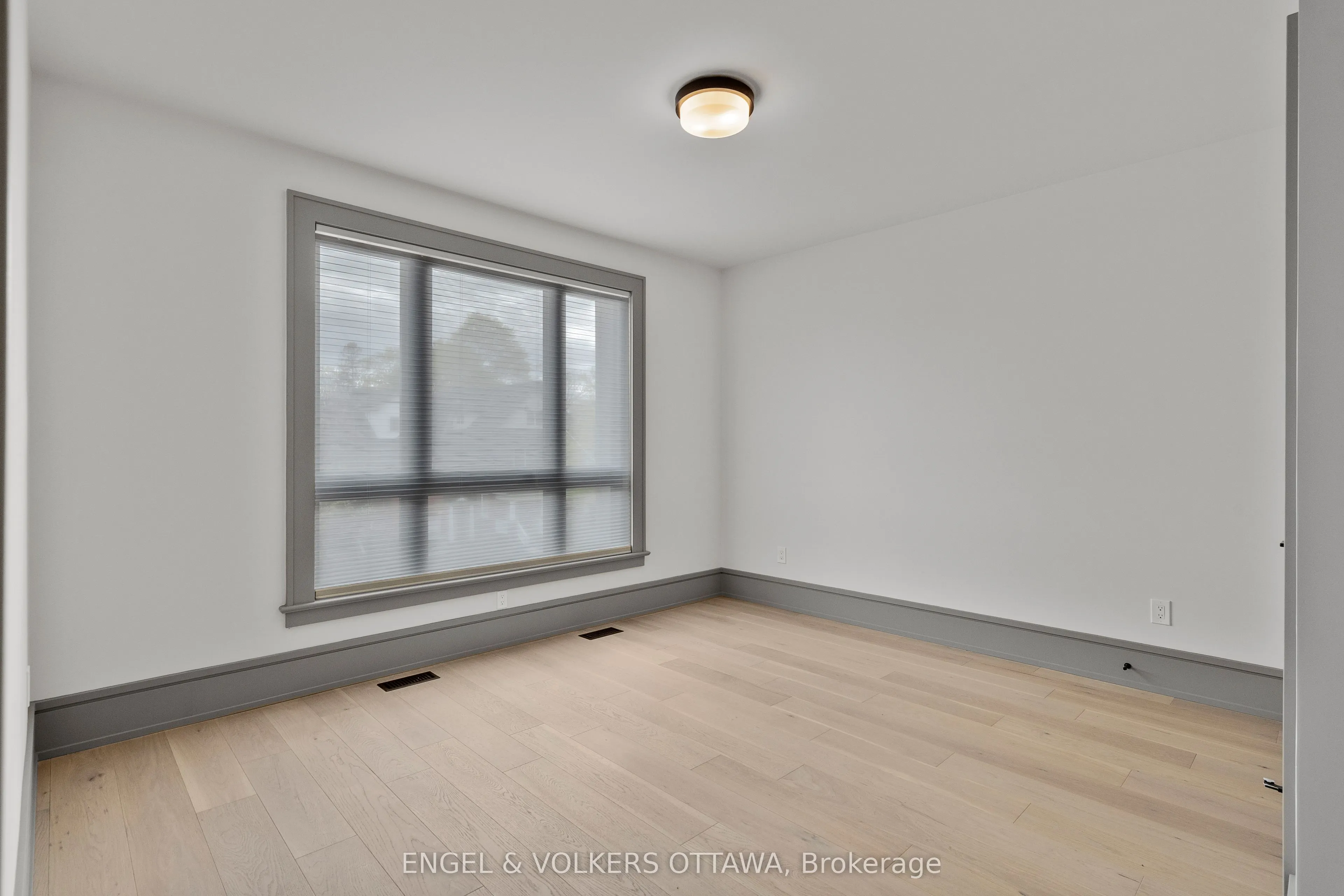 37 Clarendon Avenue